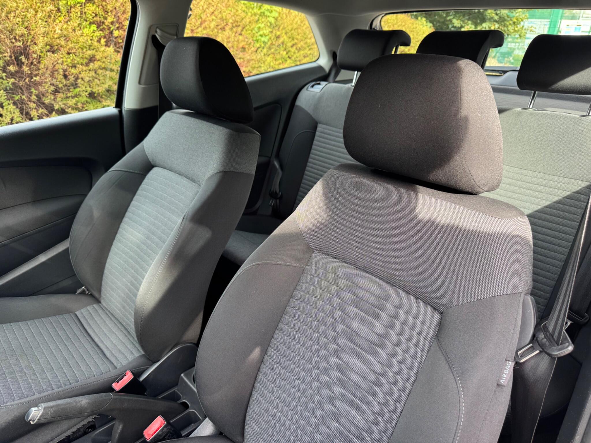 Volkswagen Polo view 13