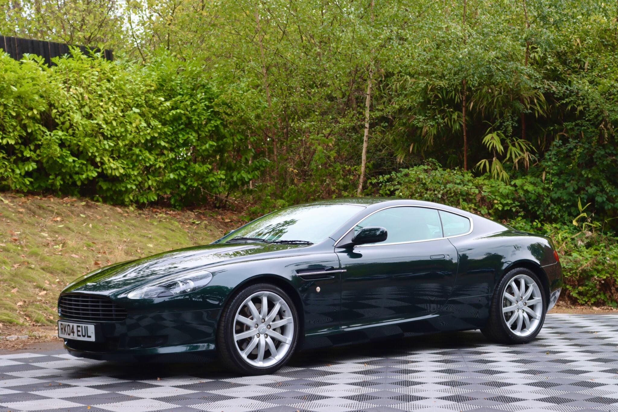 Aston Martin DB9 view 21