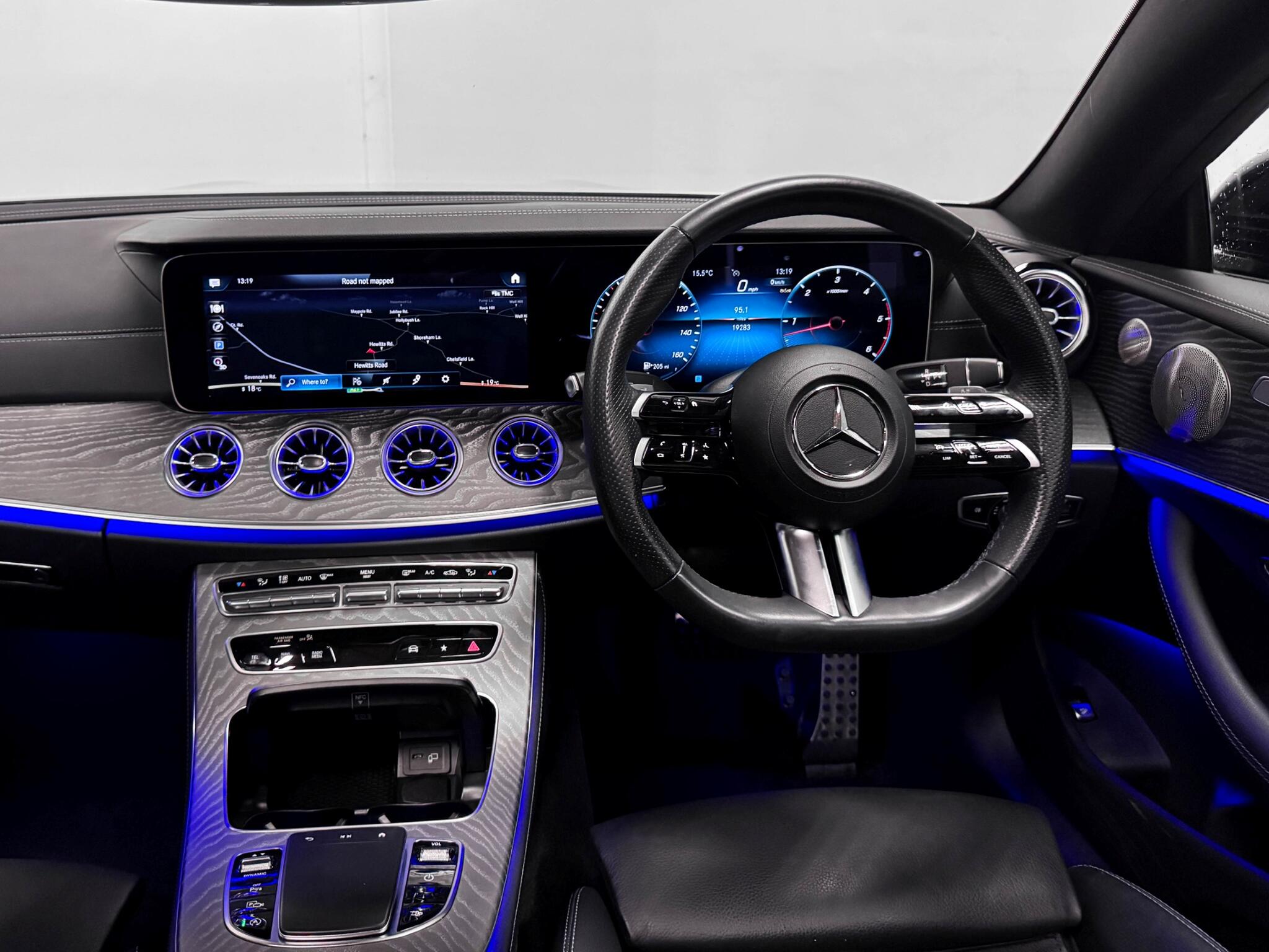 Mercedes-Benz E-Class view 18