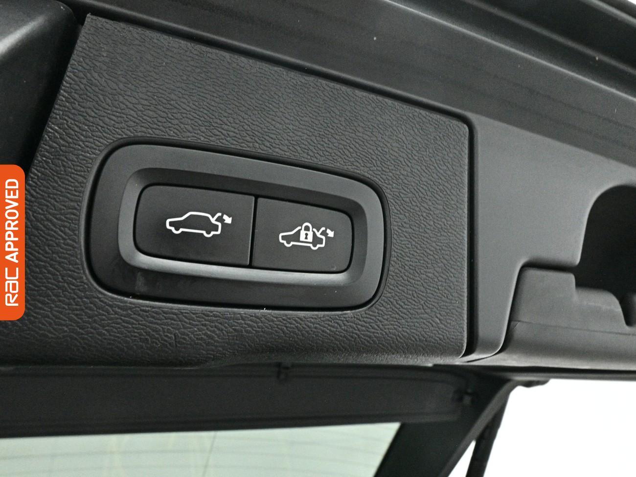 Volvo XC60 view 29