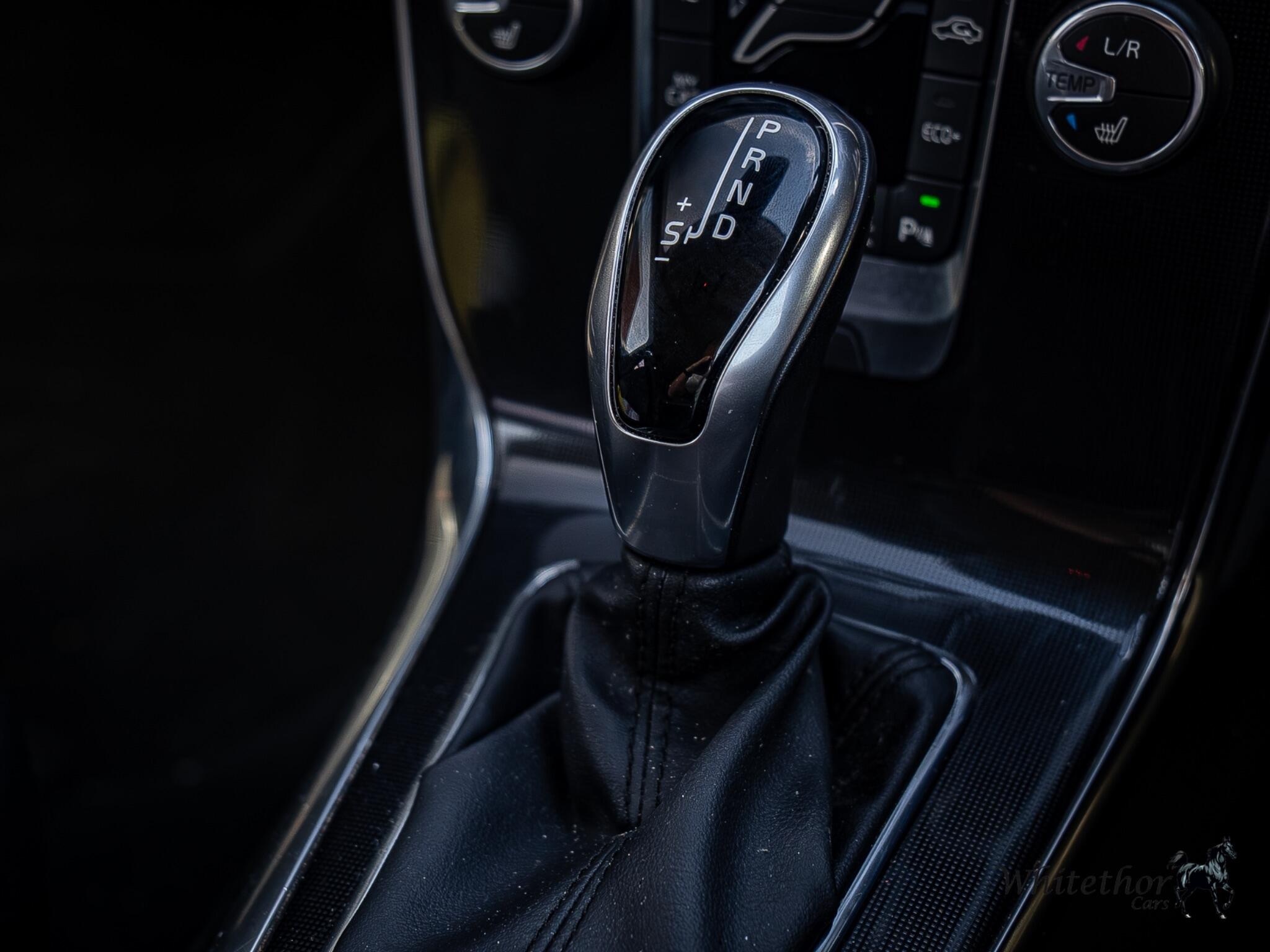 Volvo V40 view 19