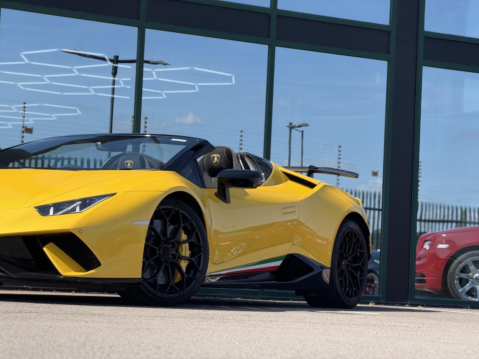 Lamborghini Huracan view 20