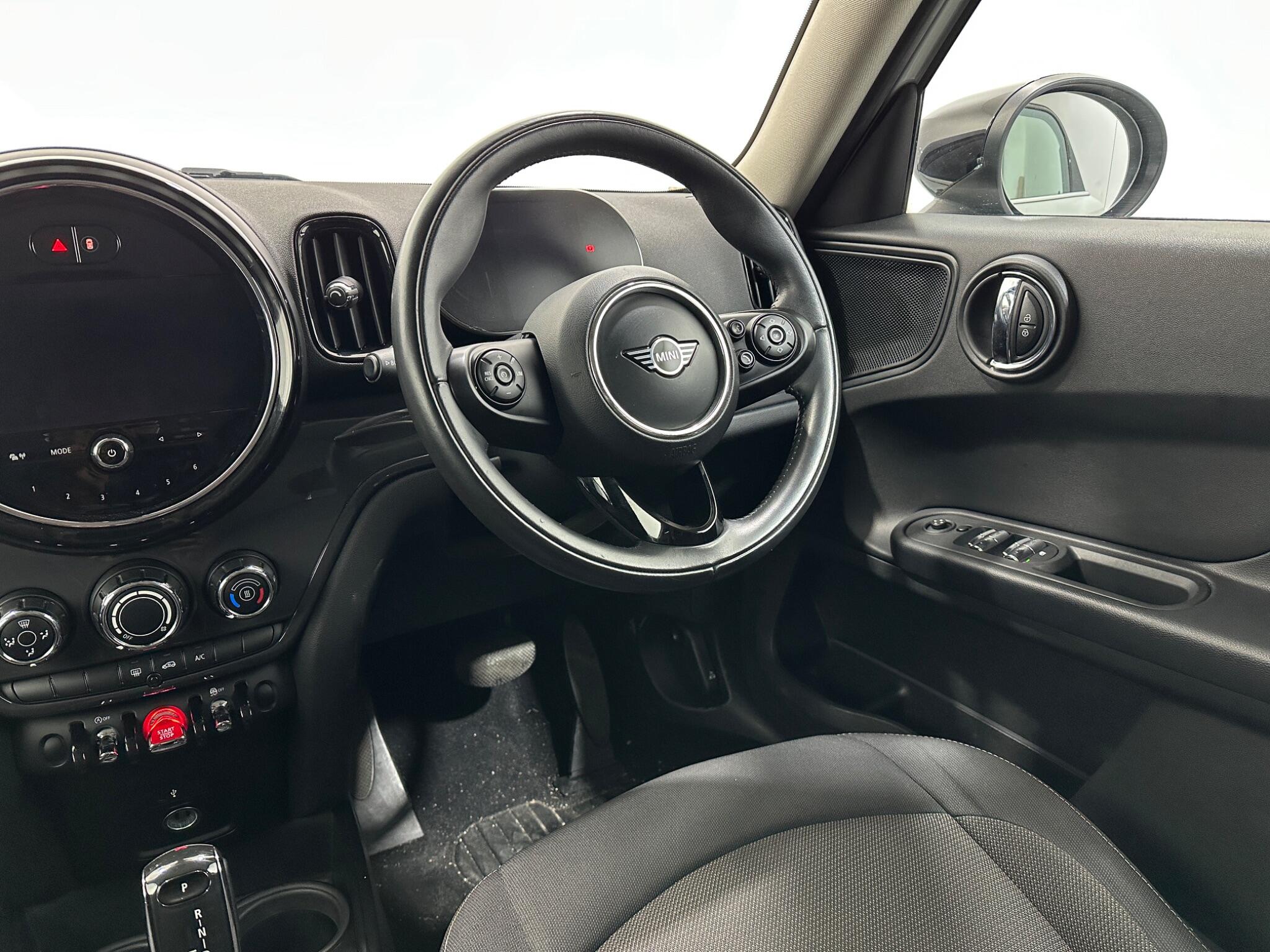 Mini Countryman view 12