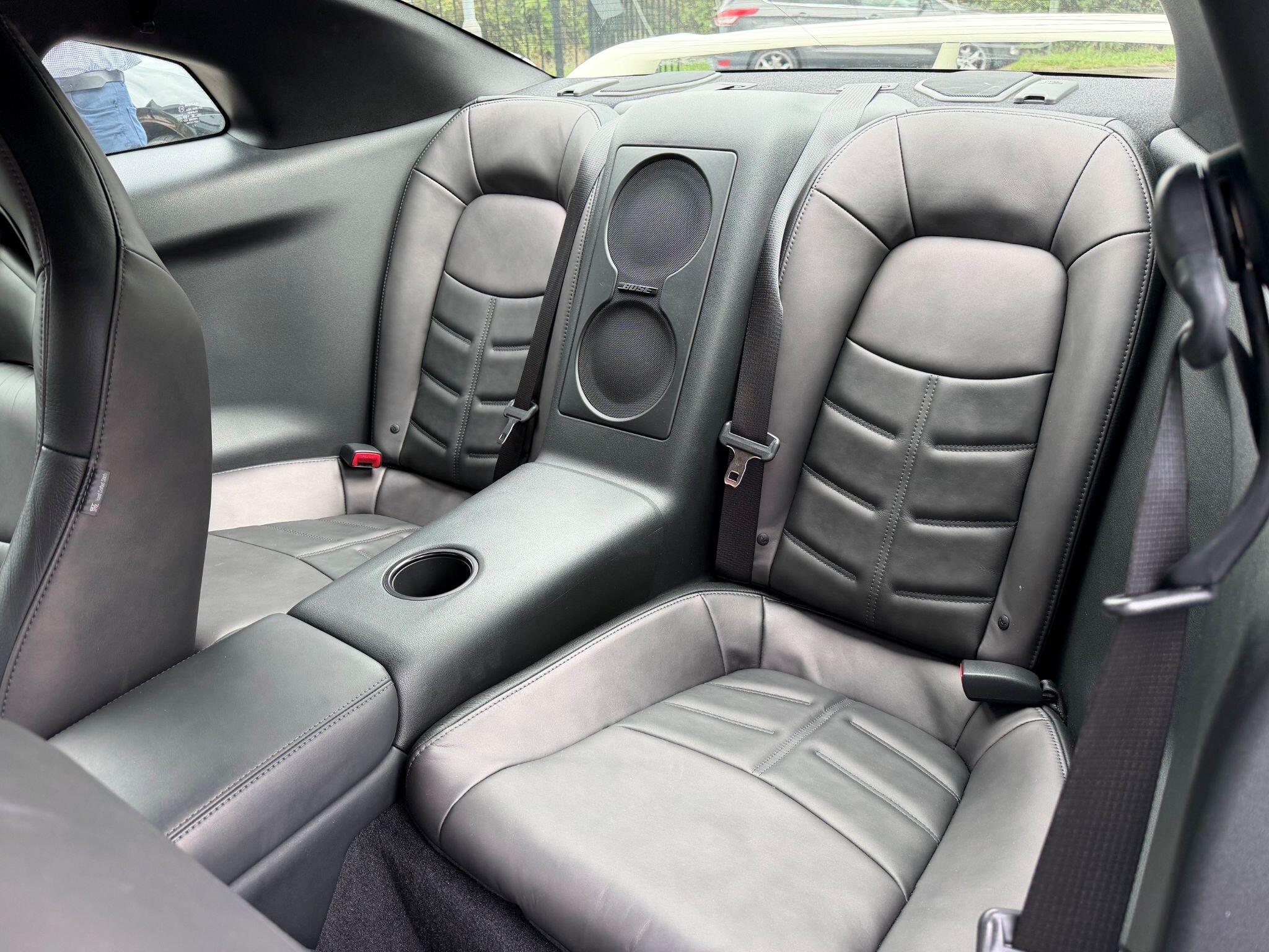 Nissan GT-R view 17