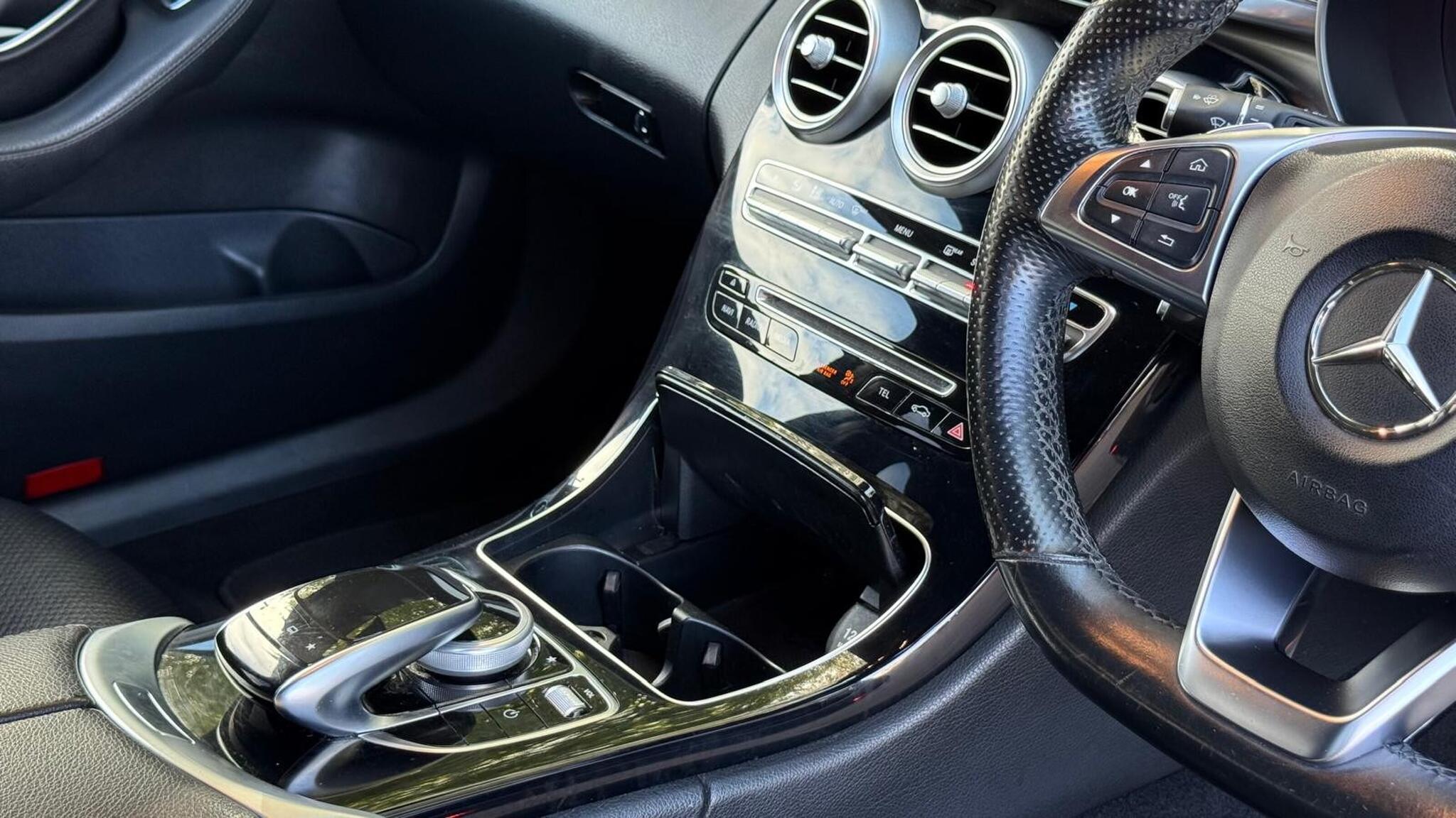 Mercedes-Benz C-Class view 21