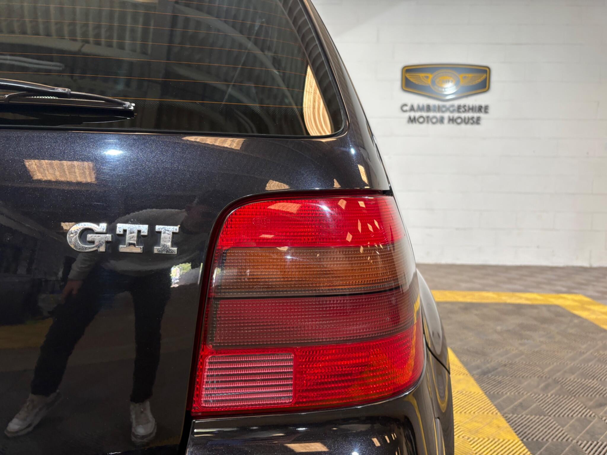 Volkswagen Golf view 47
