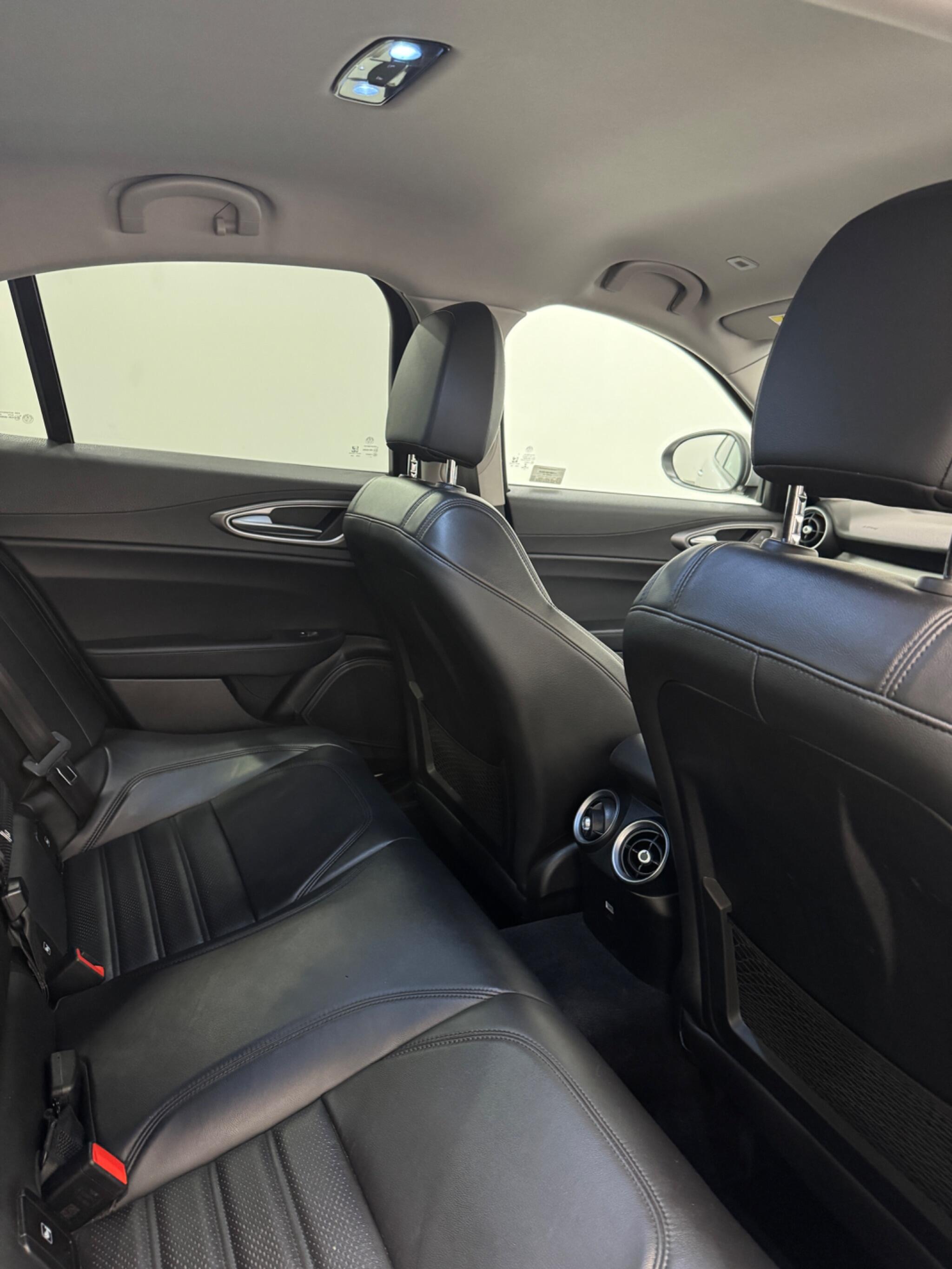 Alfa Romeo Giulia view 14