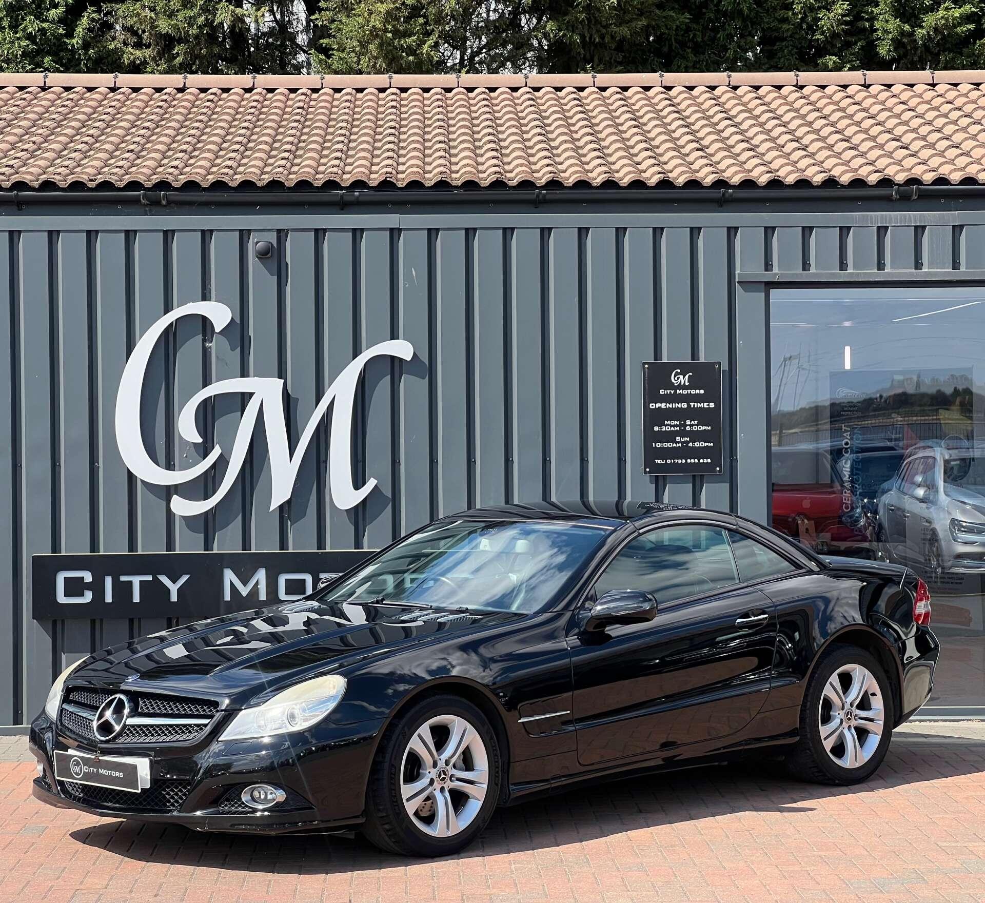 Mercedes-Benz SL view 3