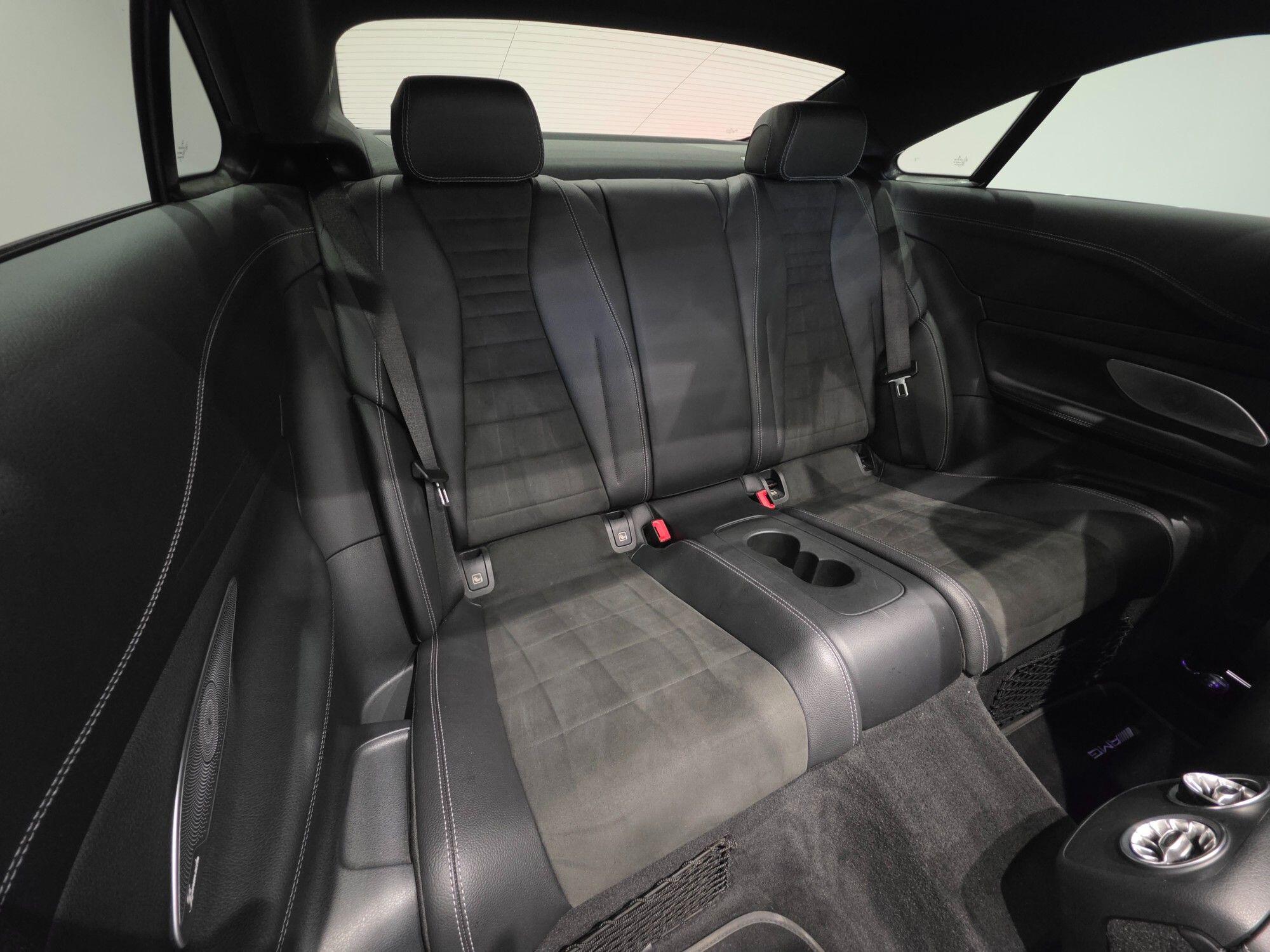 Mercedes-Benz E-Class view 99
