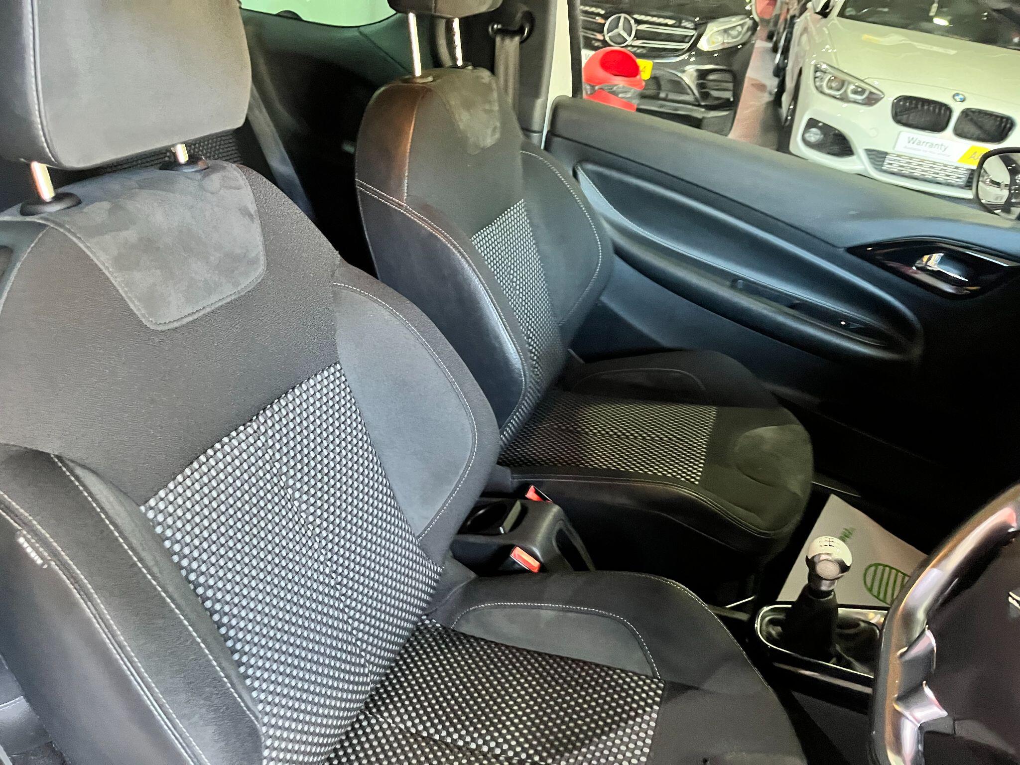Citroen DS3 view 11