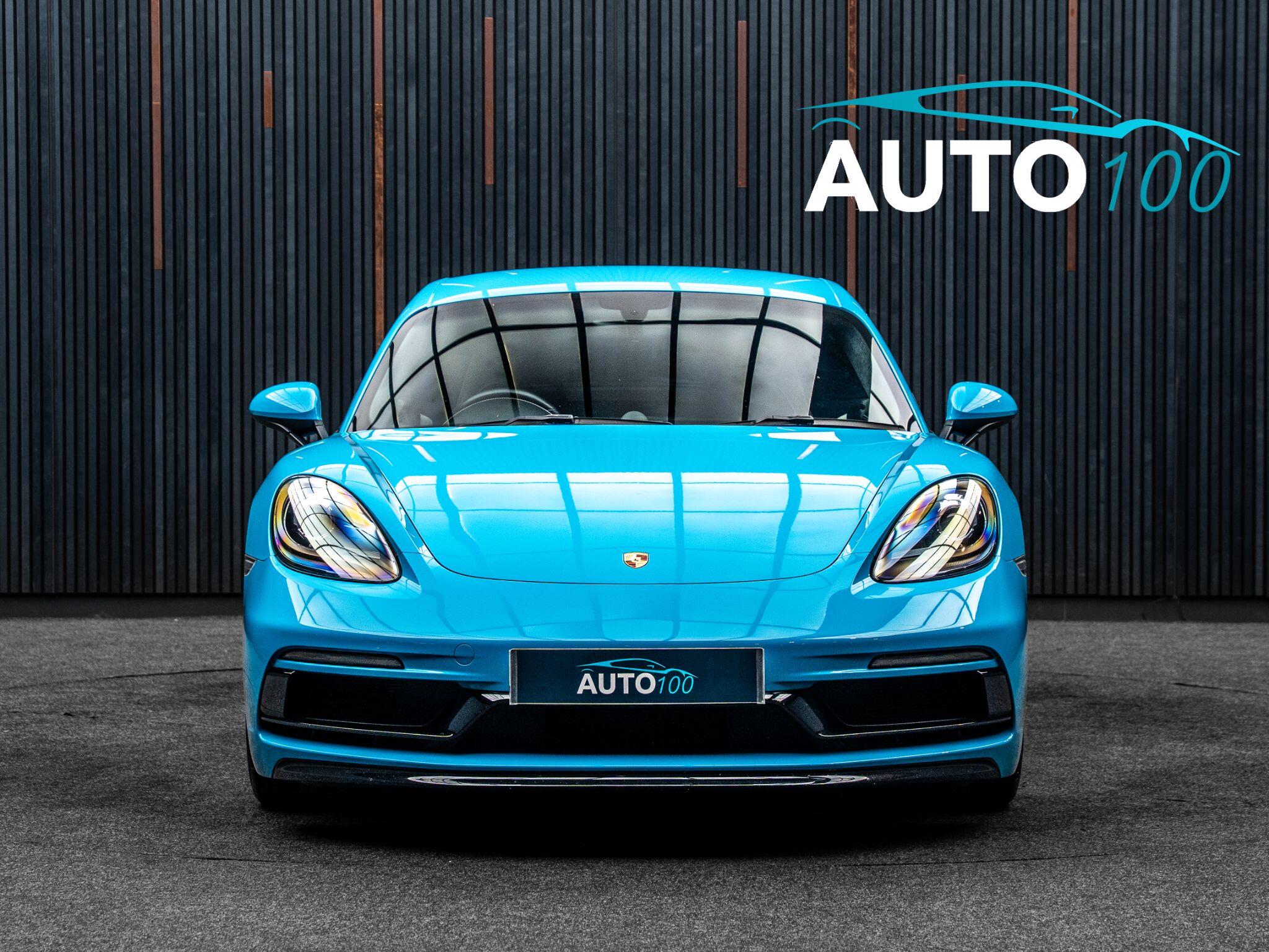 Porsche Cayman view 9