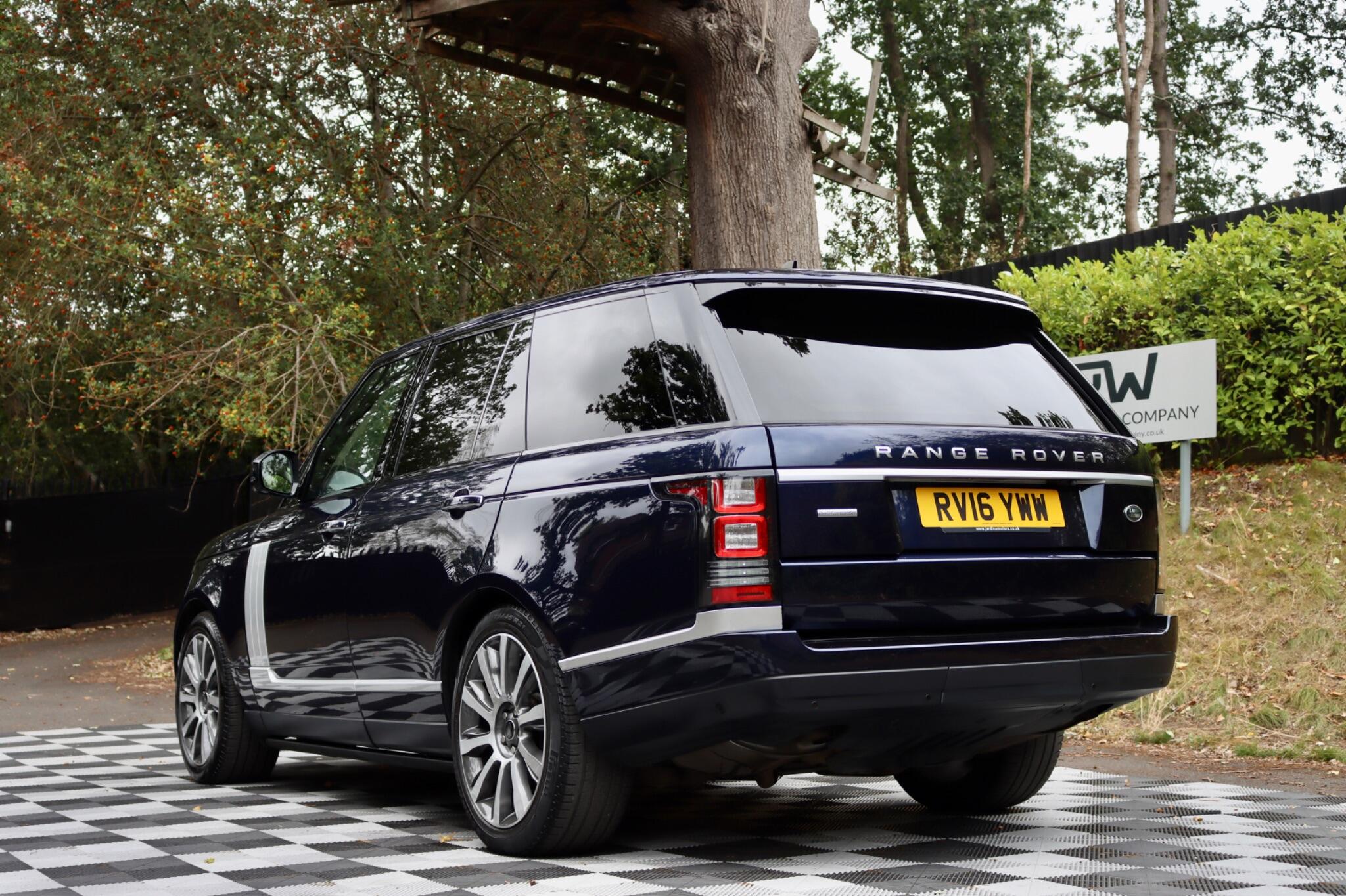 Land Rover Range Rover view 17