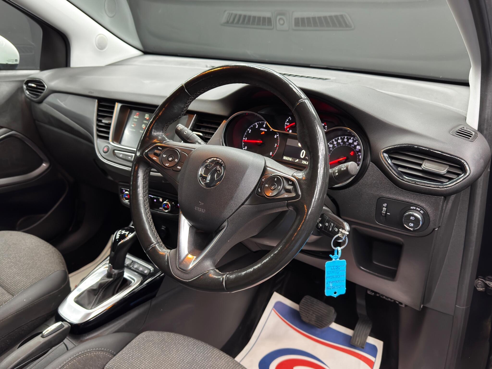 Vauxhall Crossland view 9