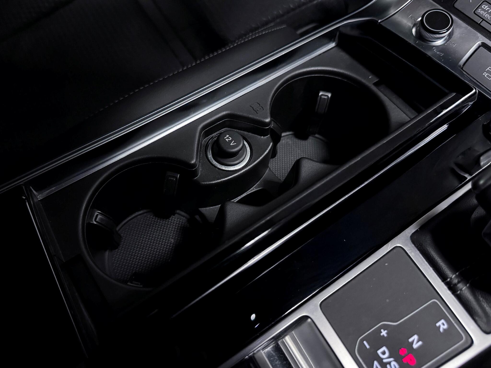 Audi A6 view 30