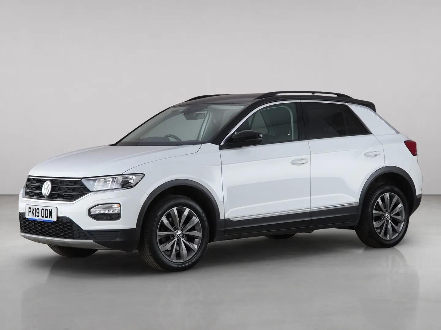 Volkswagen T-Roc view 2