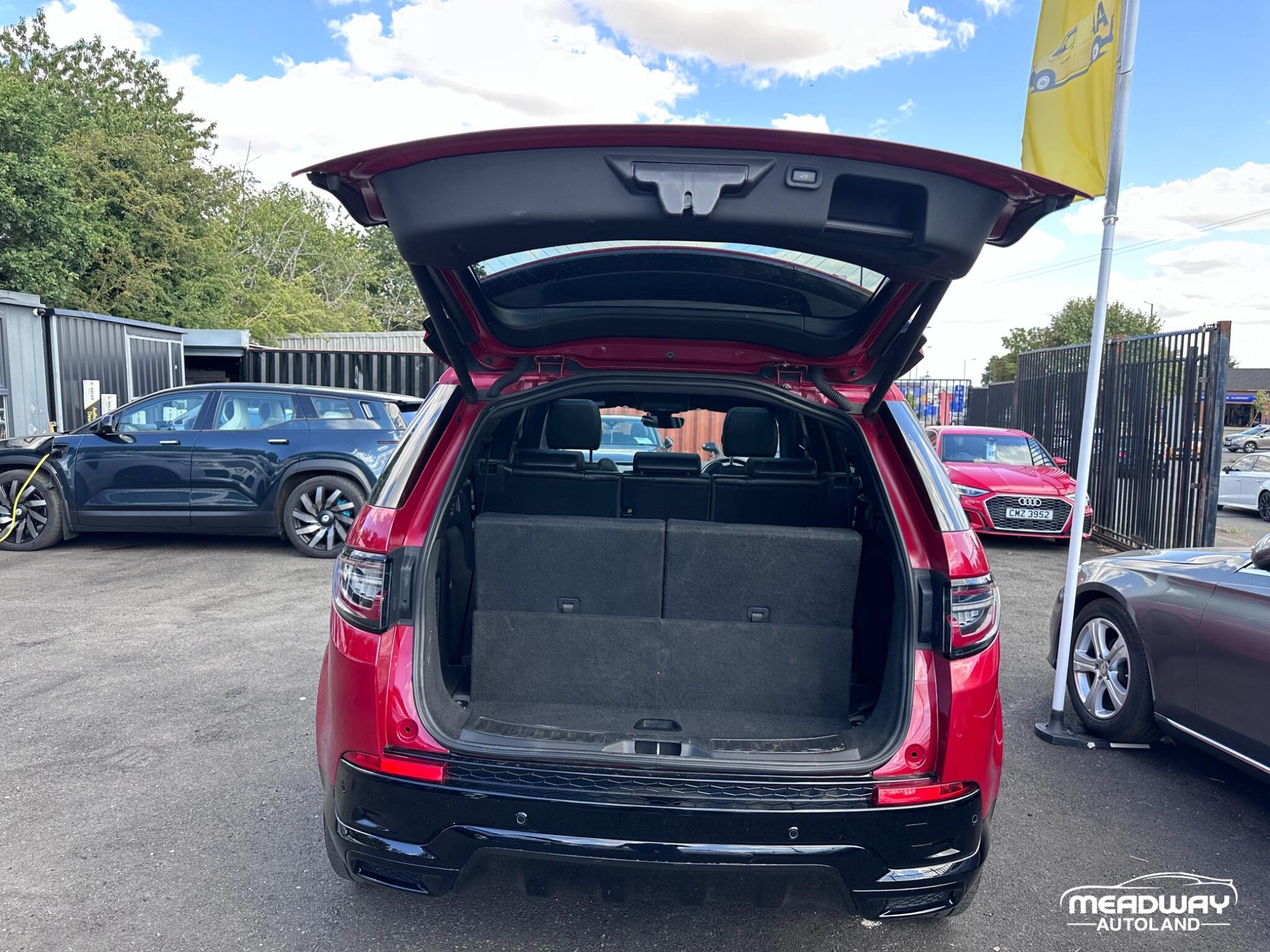 Land Rover Discovery Sport view 26