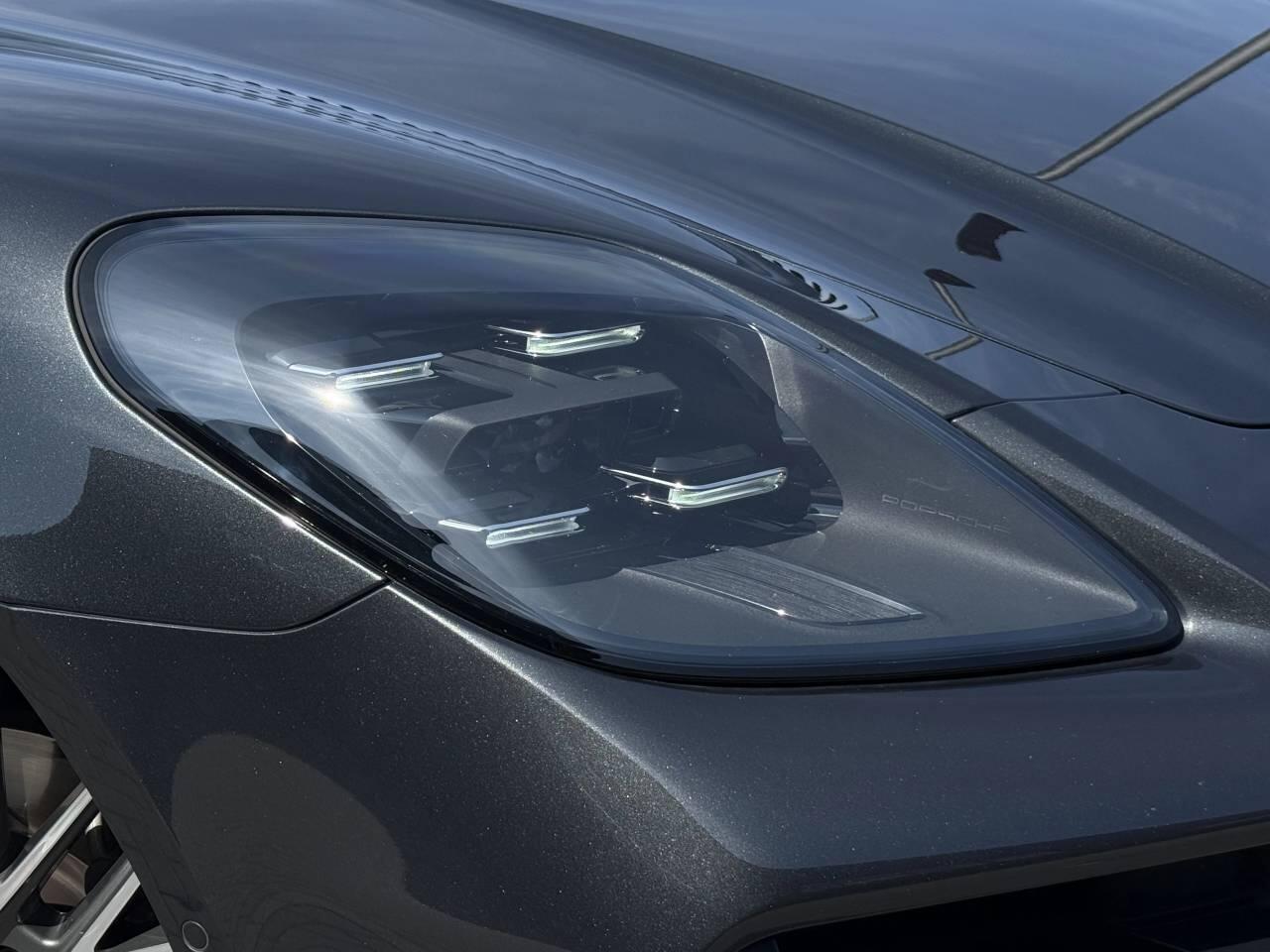 Porsche Panamera view 50