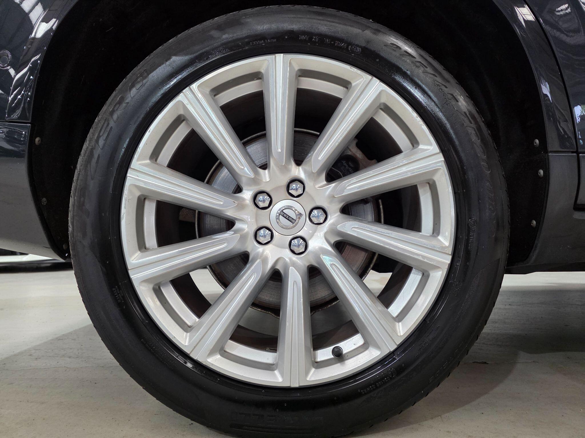 Volvo XC90 view 36