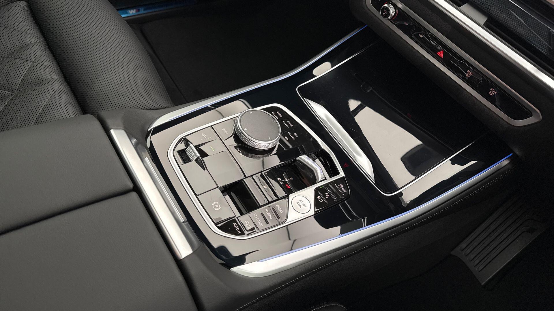 BMW X5 view 10