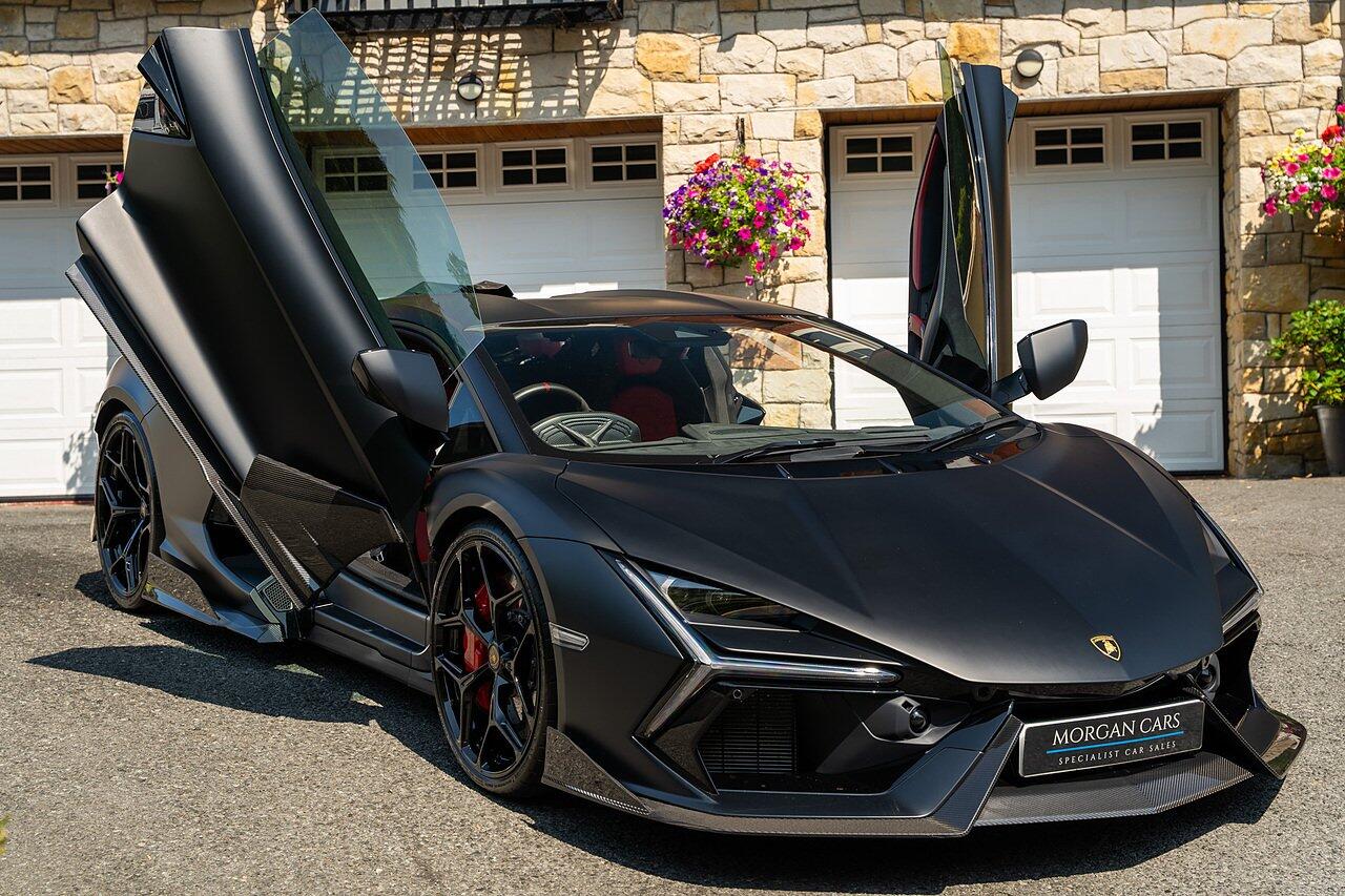 Lamborghini Revuelto view 108