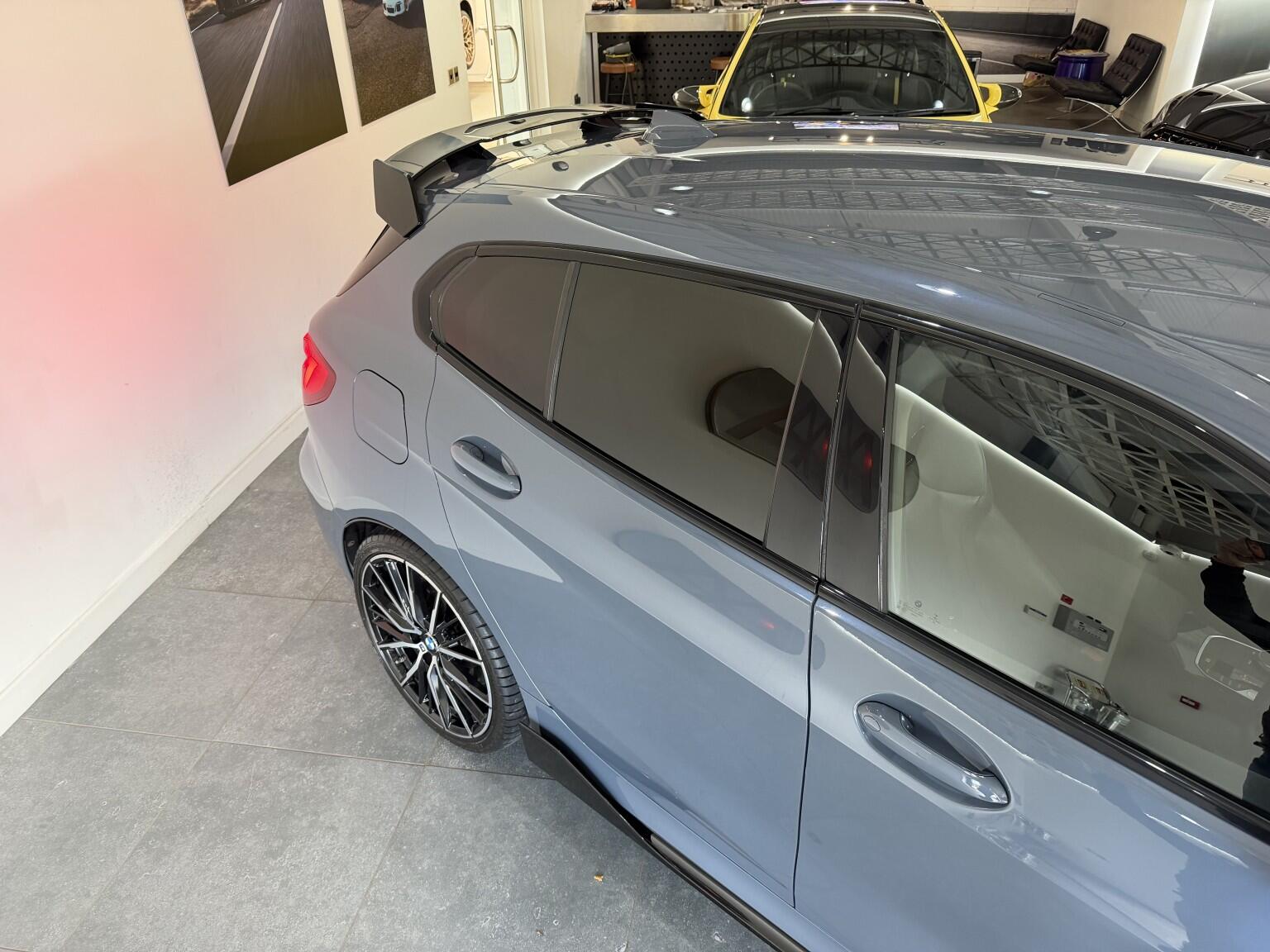 BMW 1 Series view 9