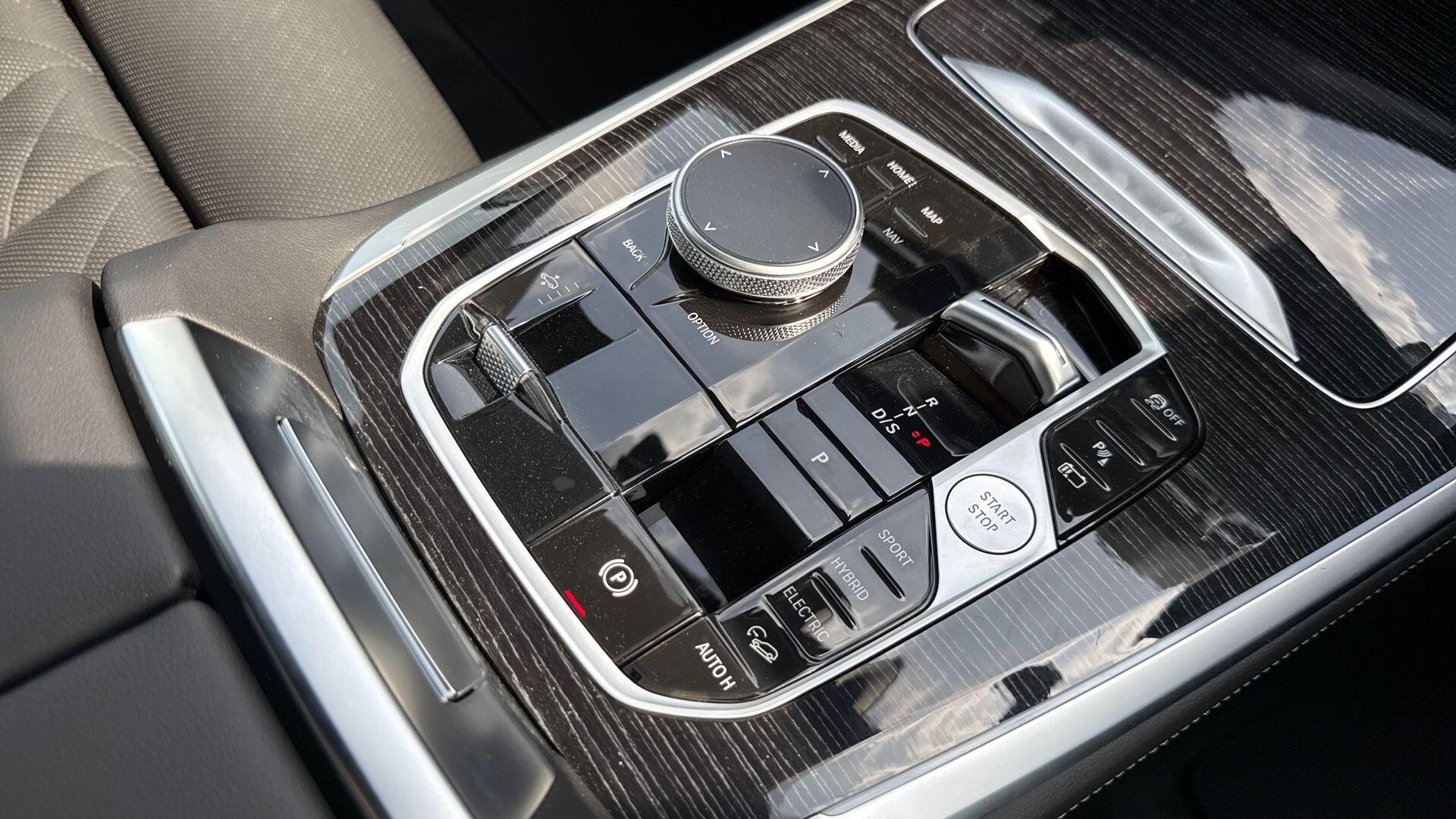 BMW X5 view 10