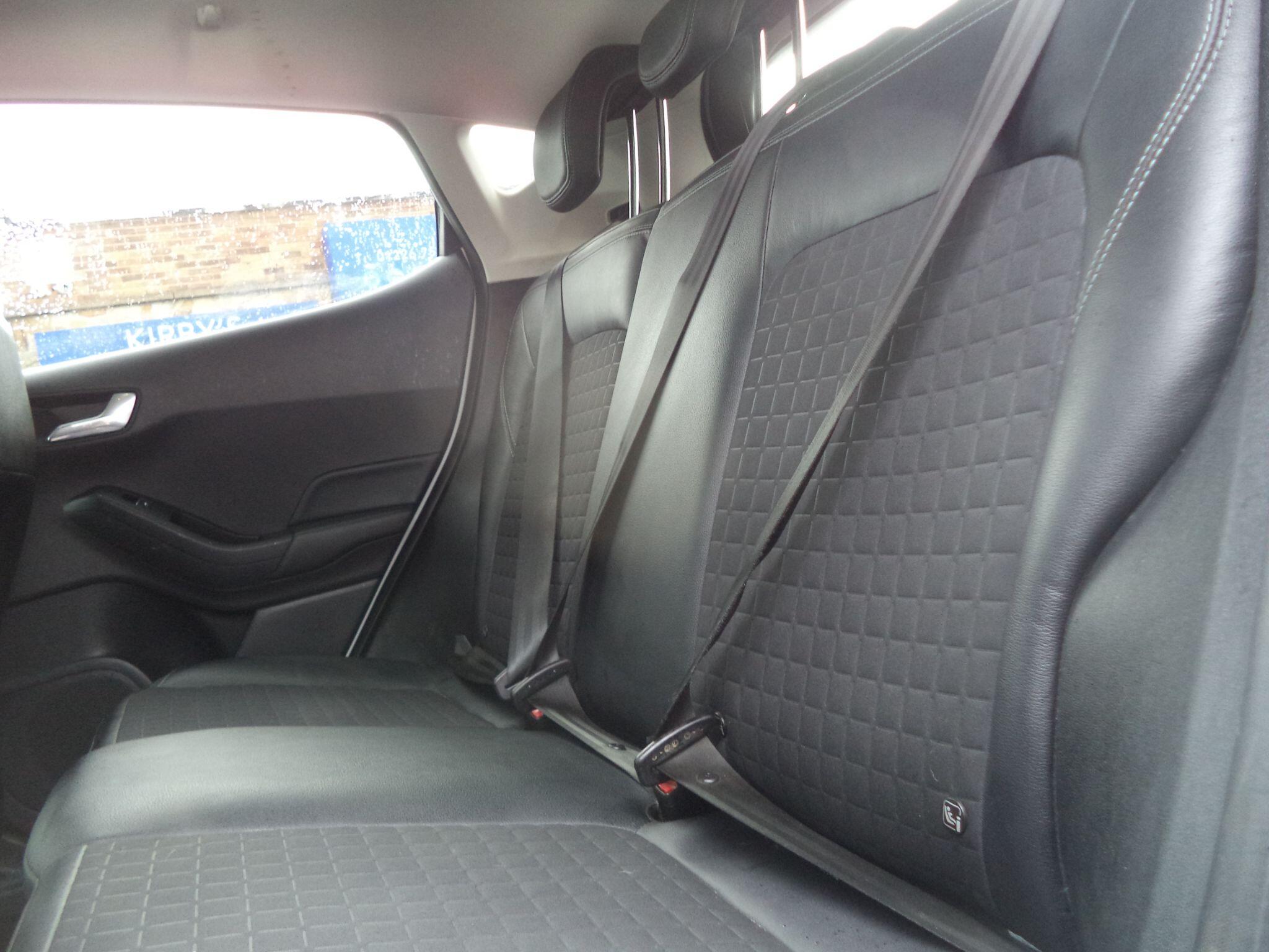 Ford Fiesta view 40