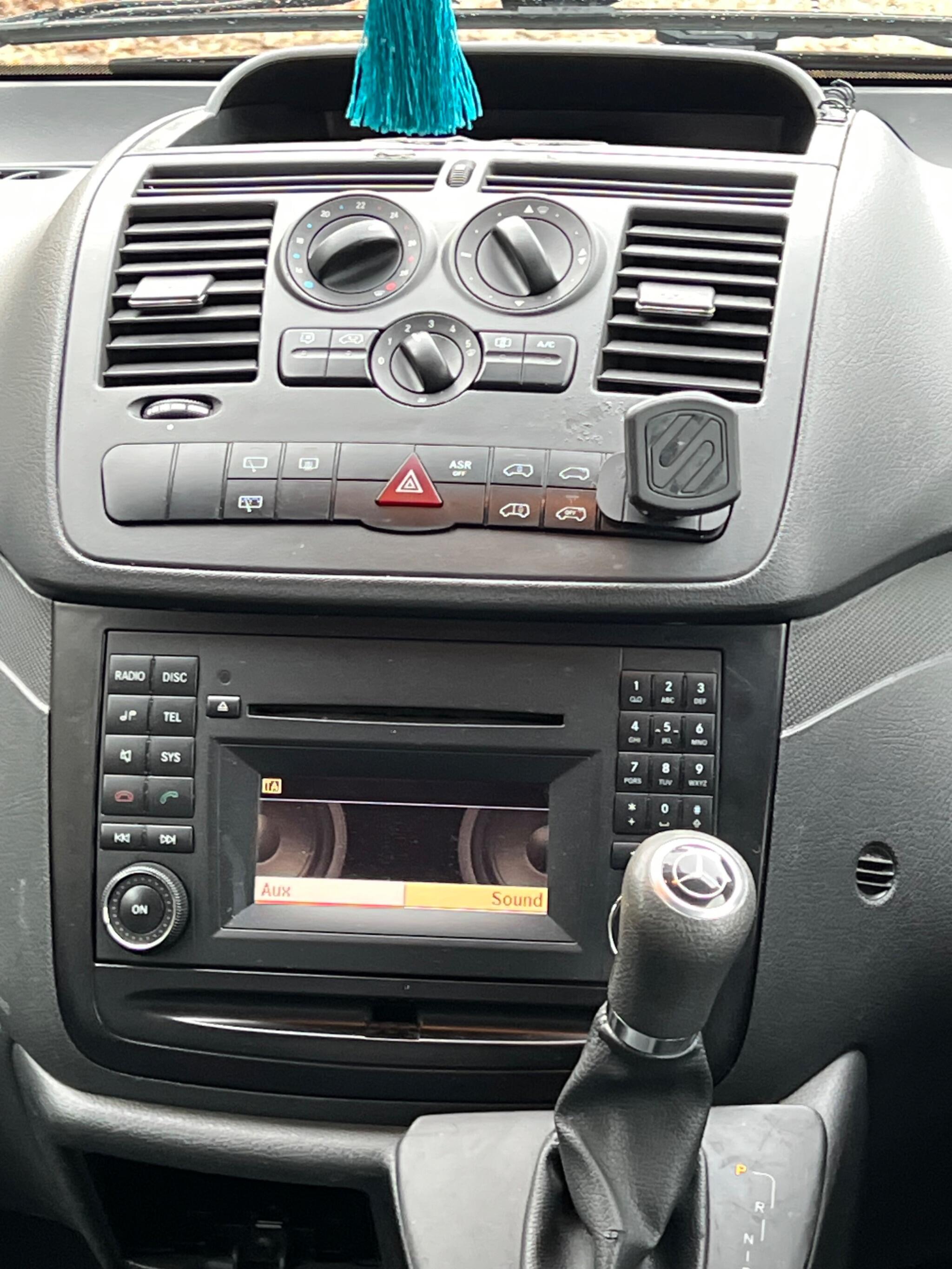 Mercedes-Benz Vito view 23