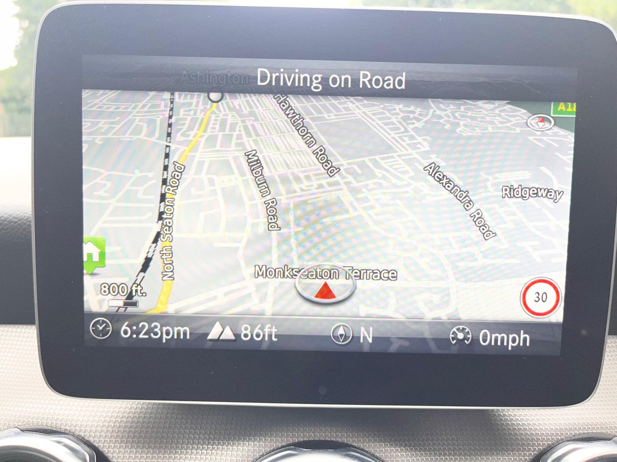 Mercedes-Benz Gla view 36