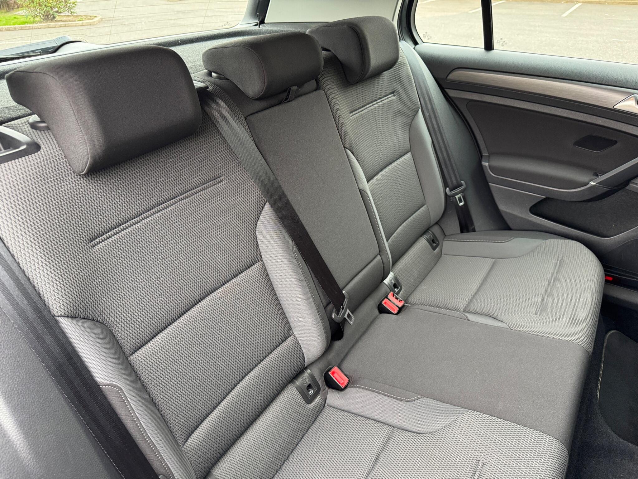 Volkswagen Golf view 27