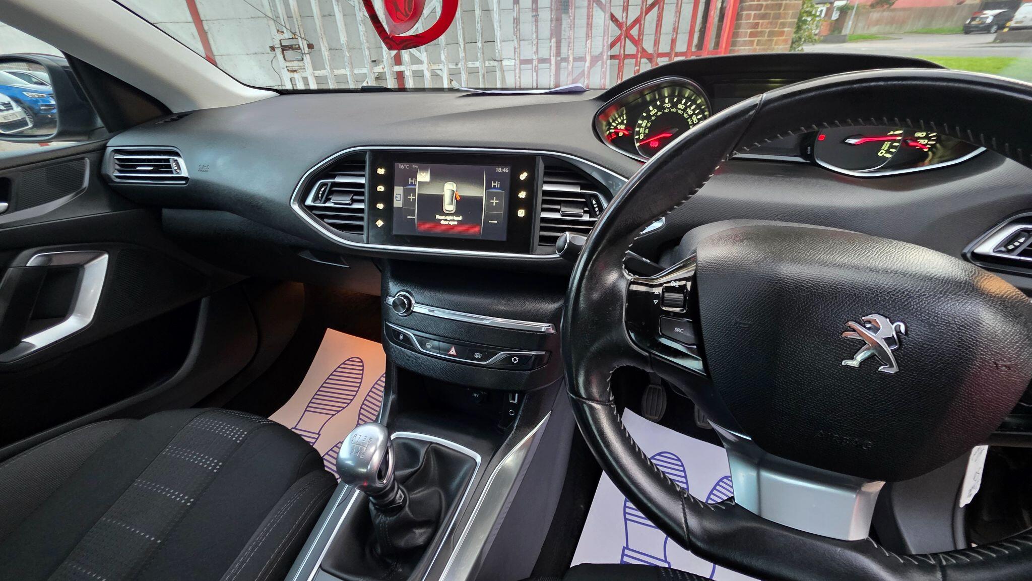 Peugeot 308 view 20