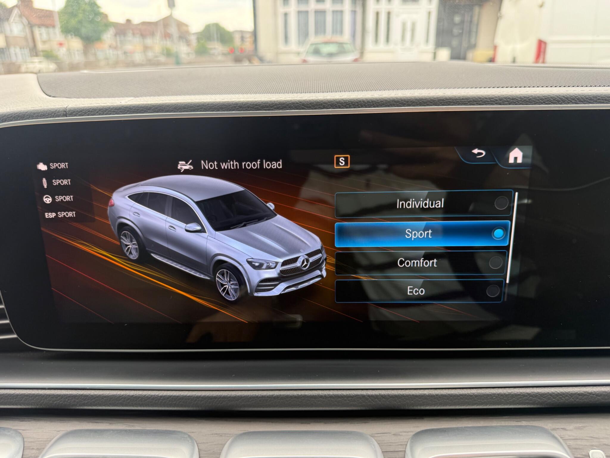Mercedes-Benz Gle view 26