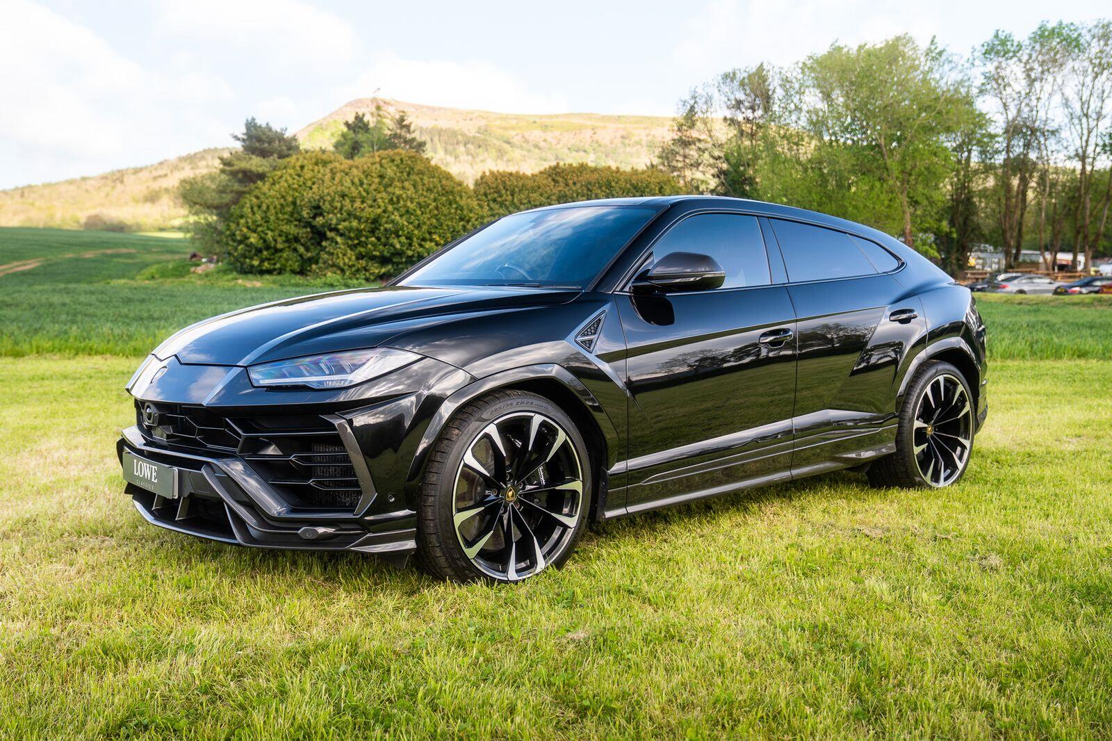 Lamborghini Urus main image