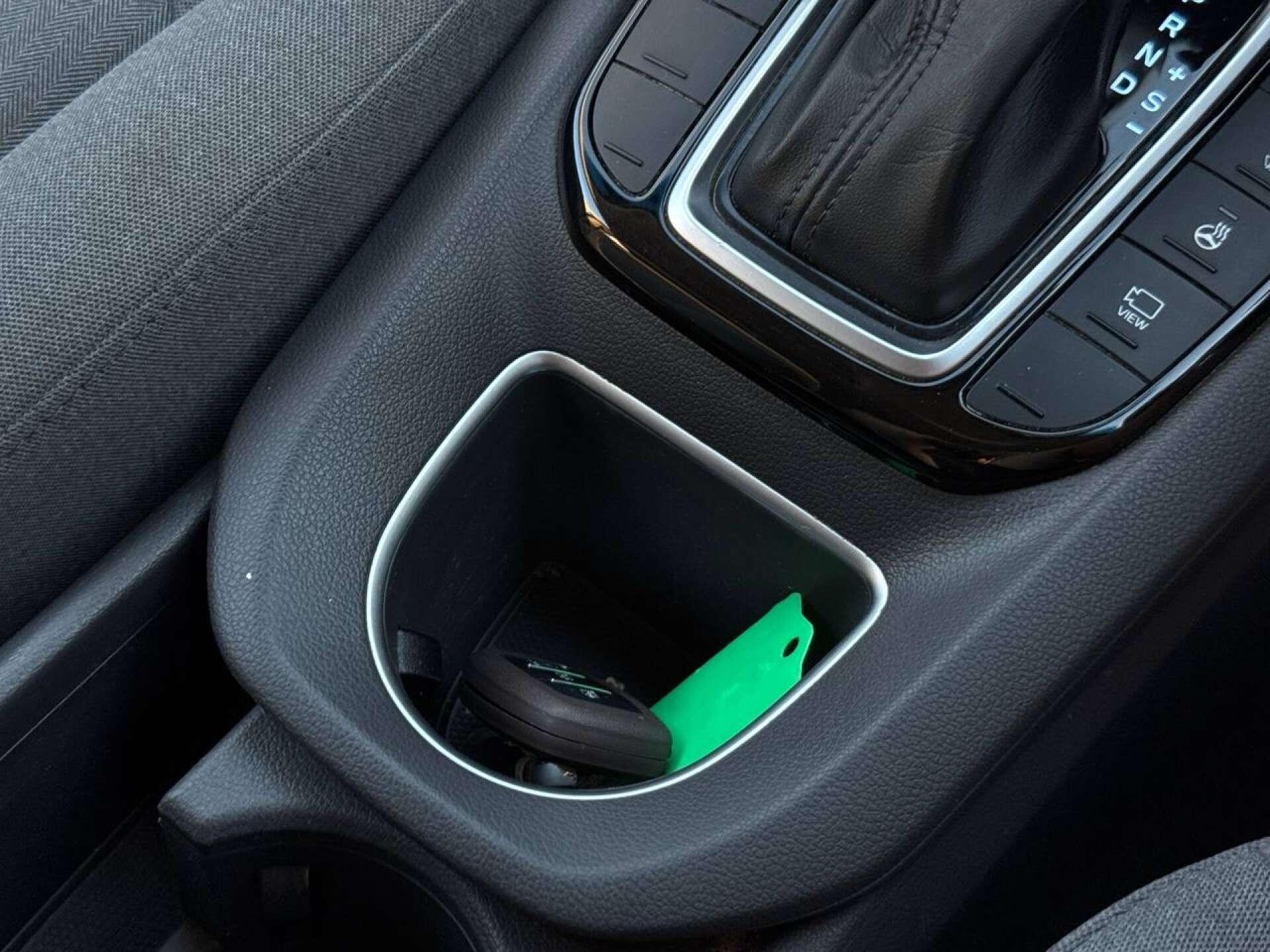 Hyundai Ioniq view 57