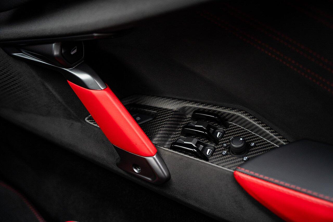 Lamborghini Revuelto view 84