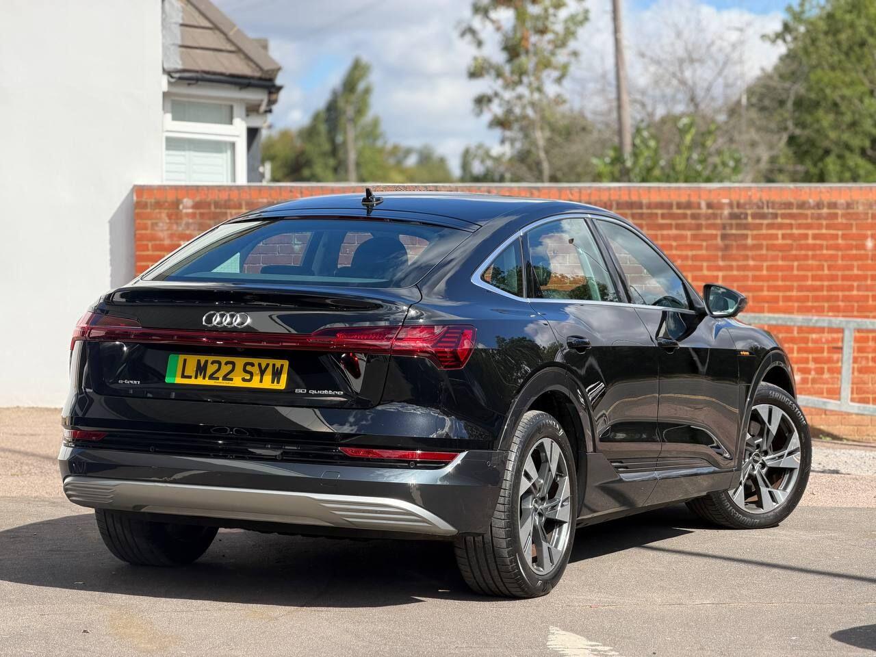 Audi E-Tron view 69