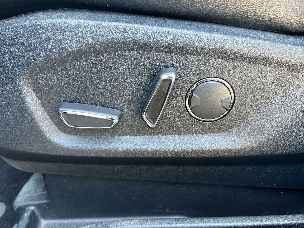 Ford Edge view 31