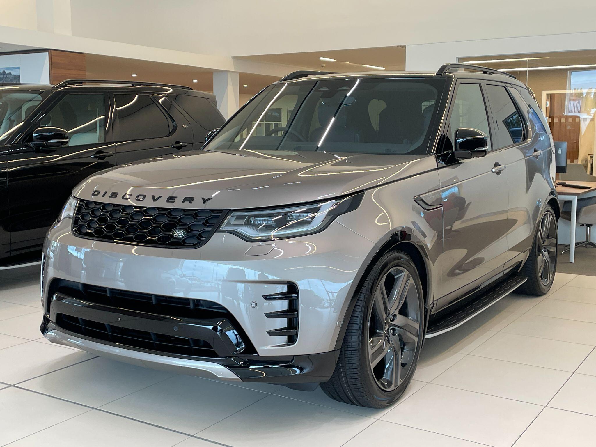 Land Rover Discovery view 5