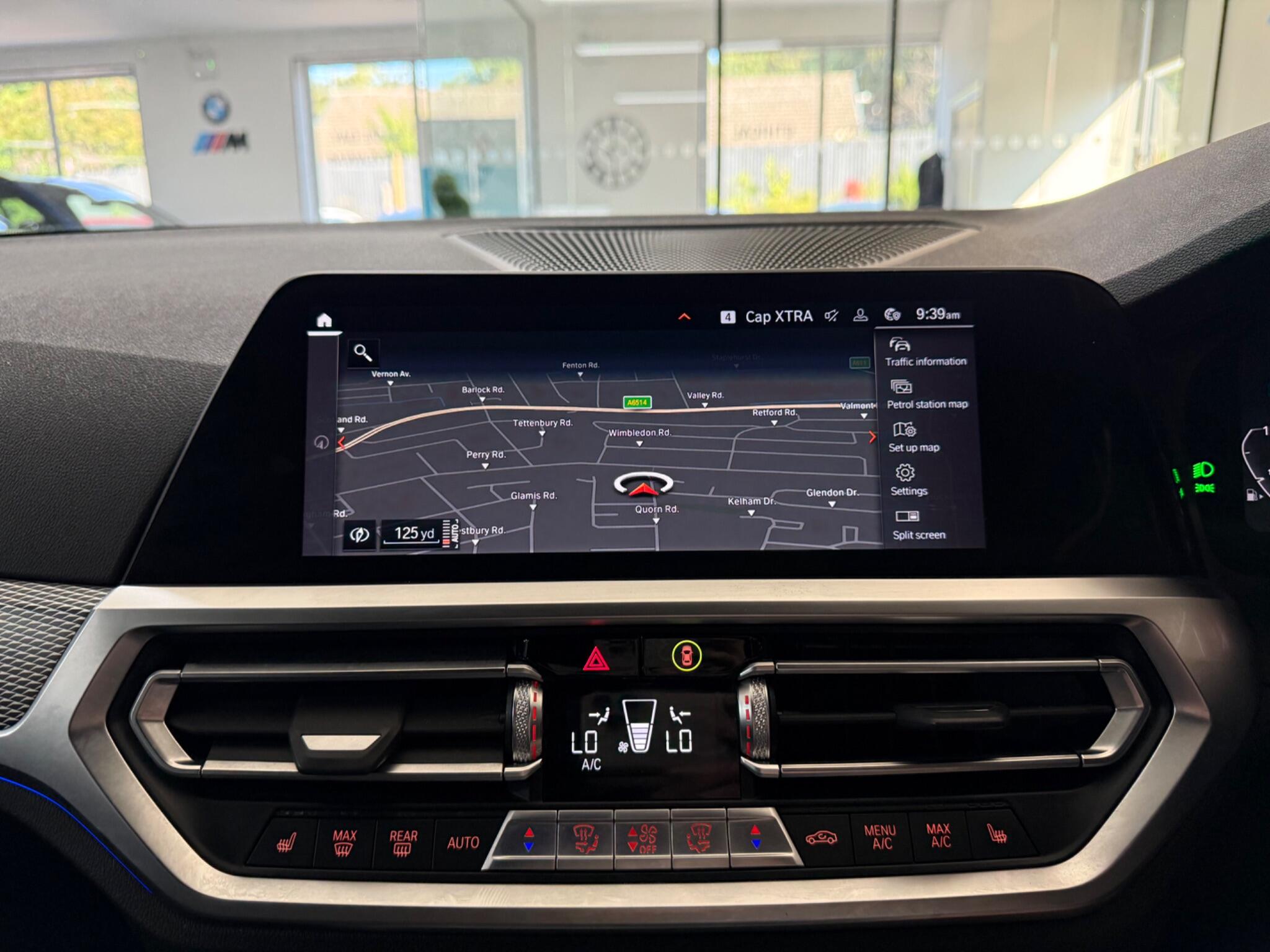 BMW 3 Series view 17
