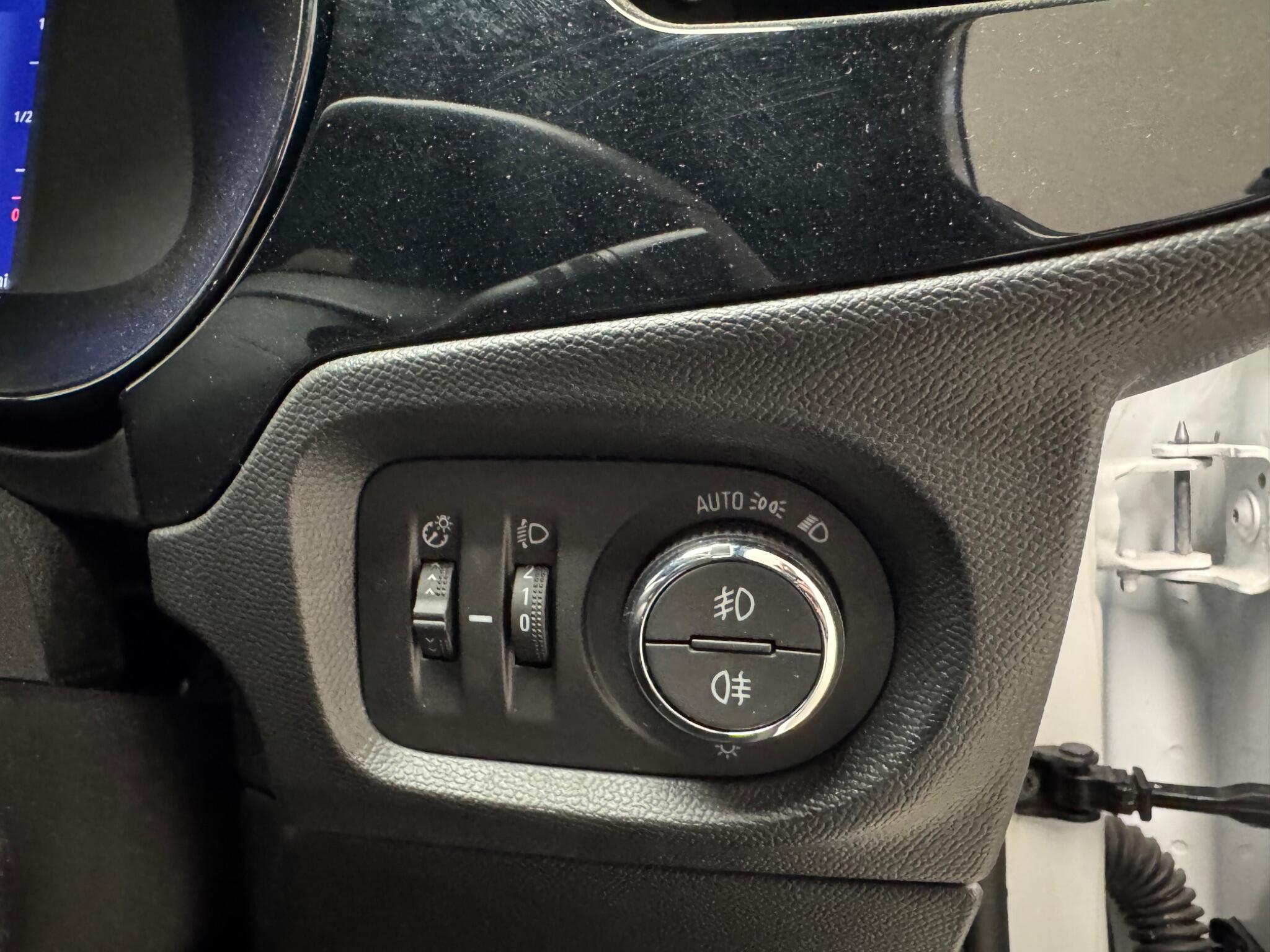 Vauxhall Corsa view 11