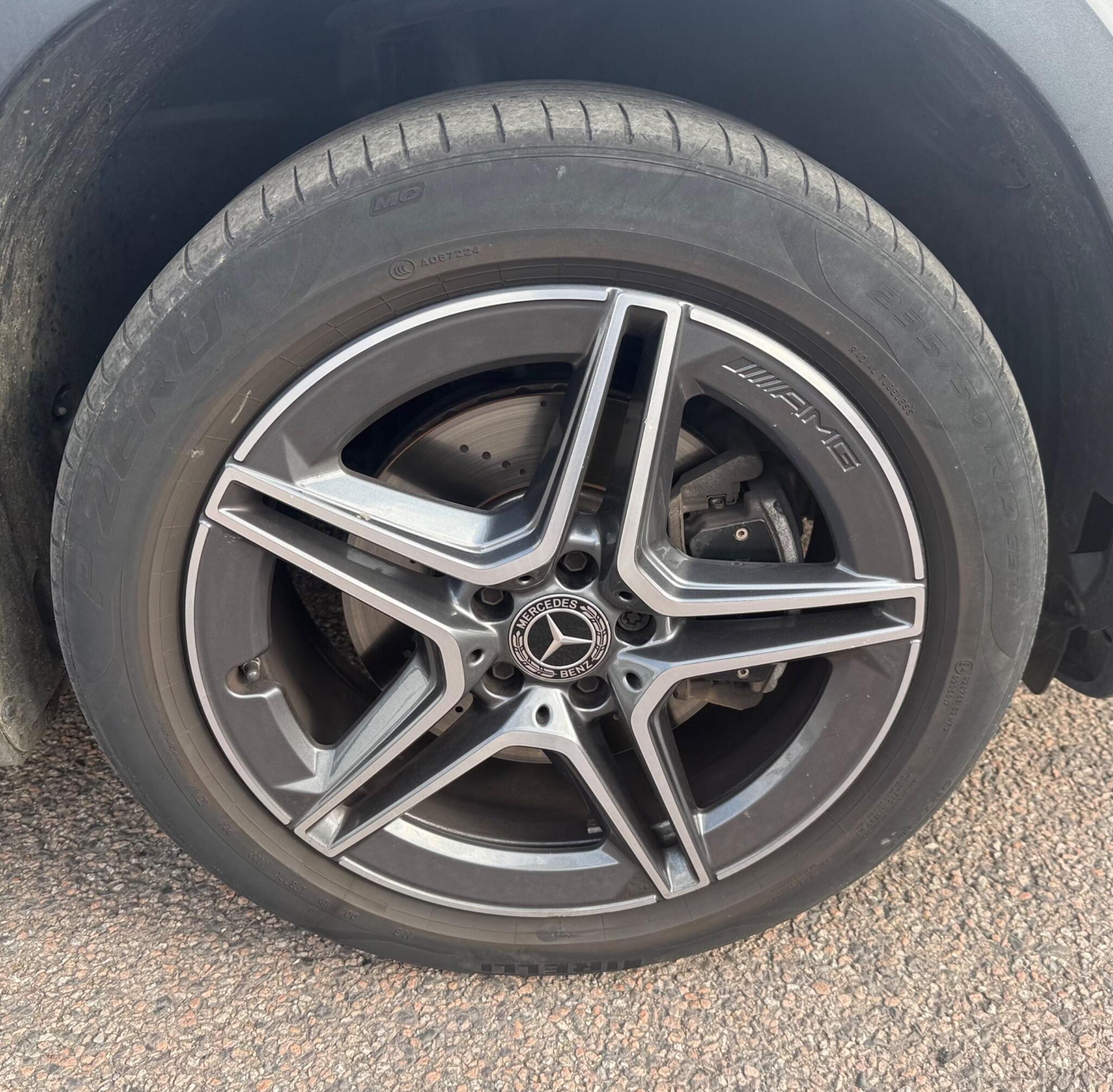Mercedes-Benz GLB view 13