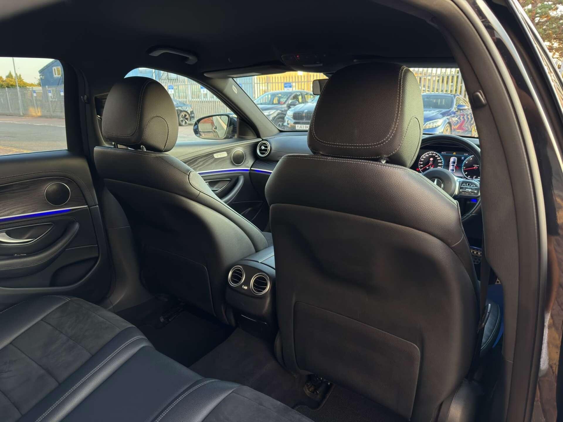 Mercedes-Benz E Class view 24