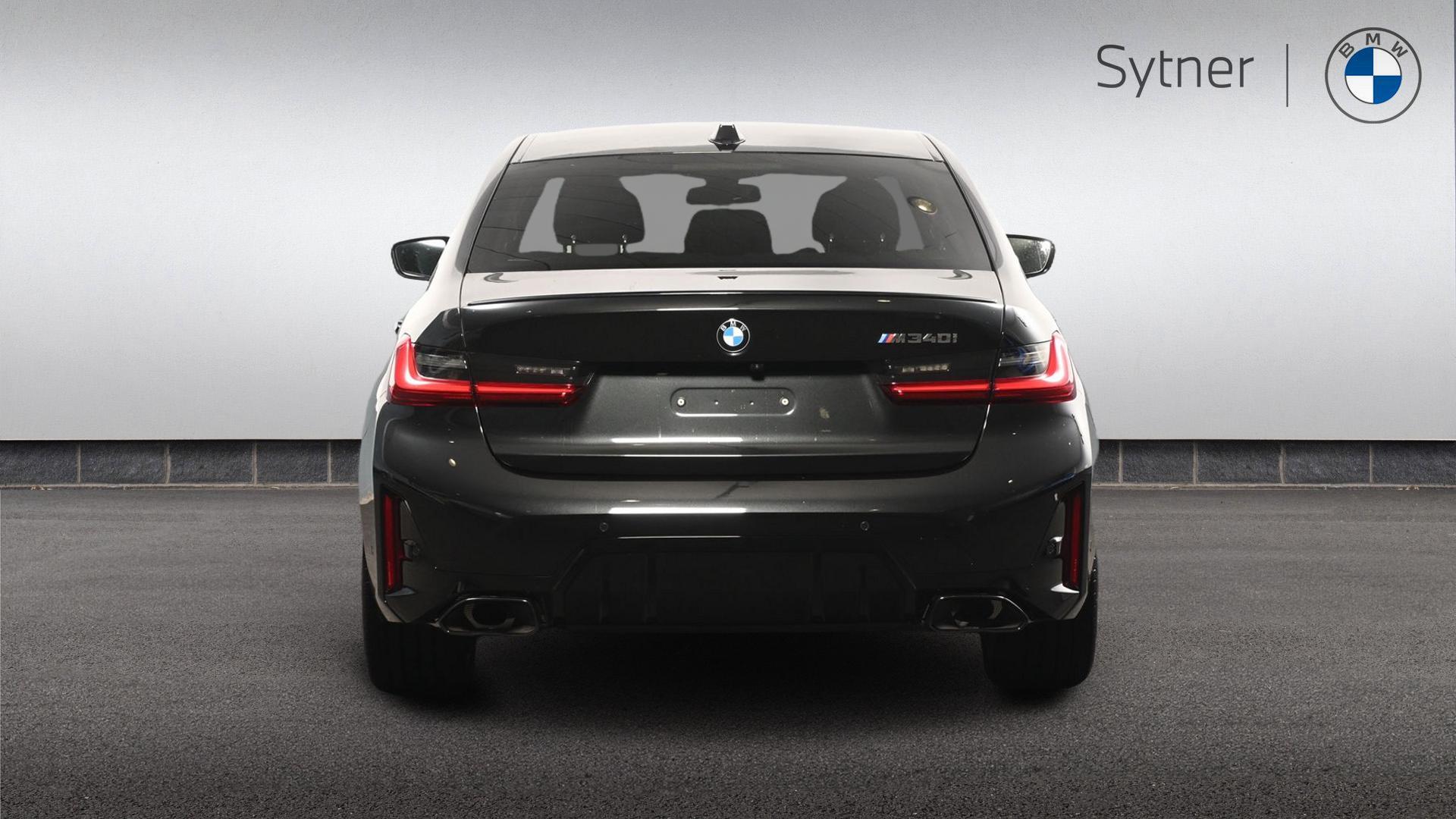 BMW 3 Series view 15