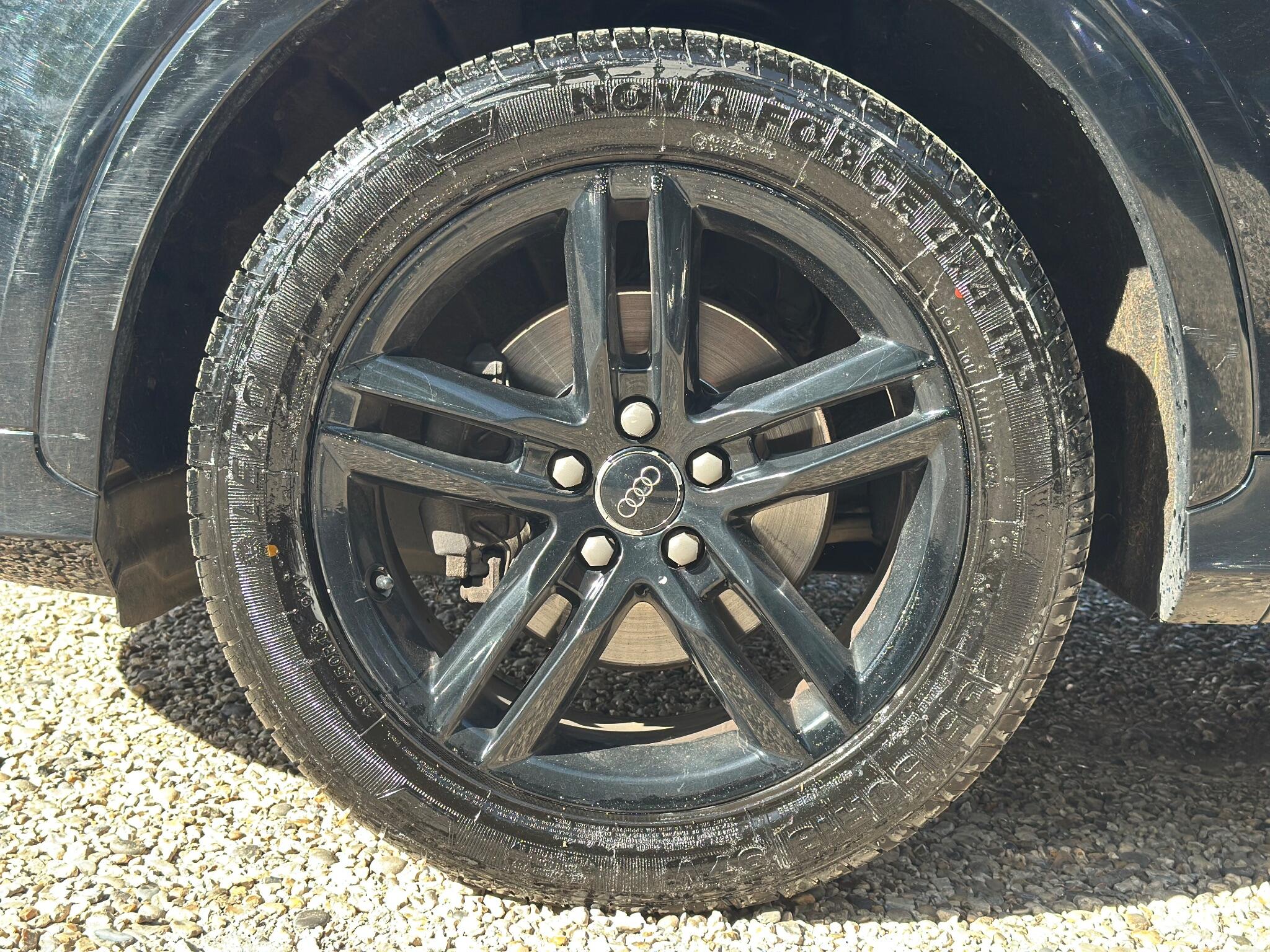 Audi Q3 view 61