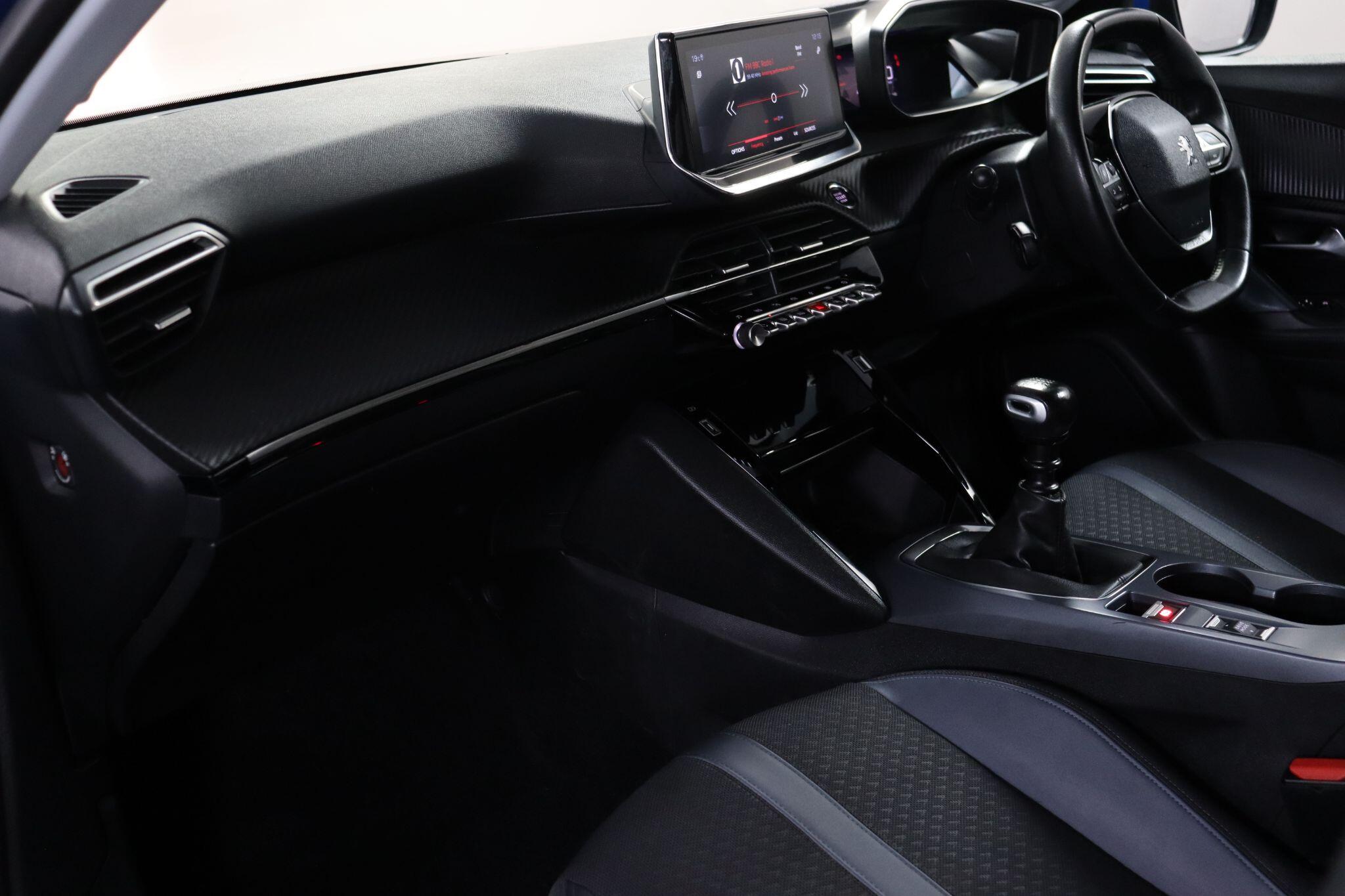 Peugeot 2008 view 34