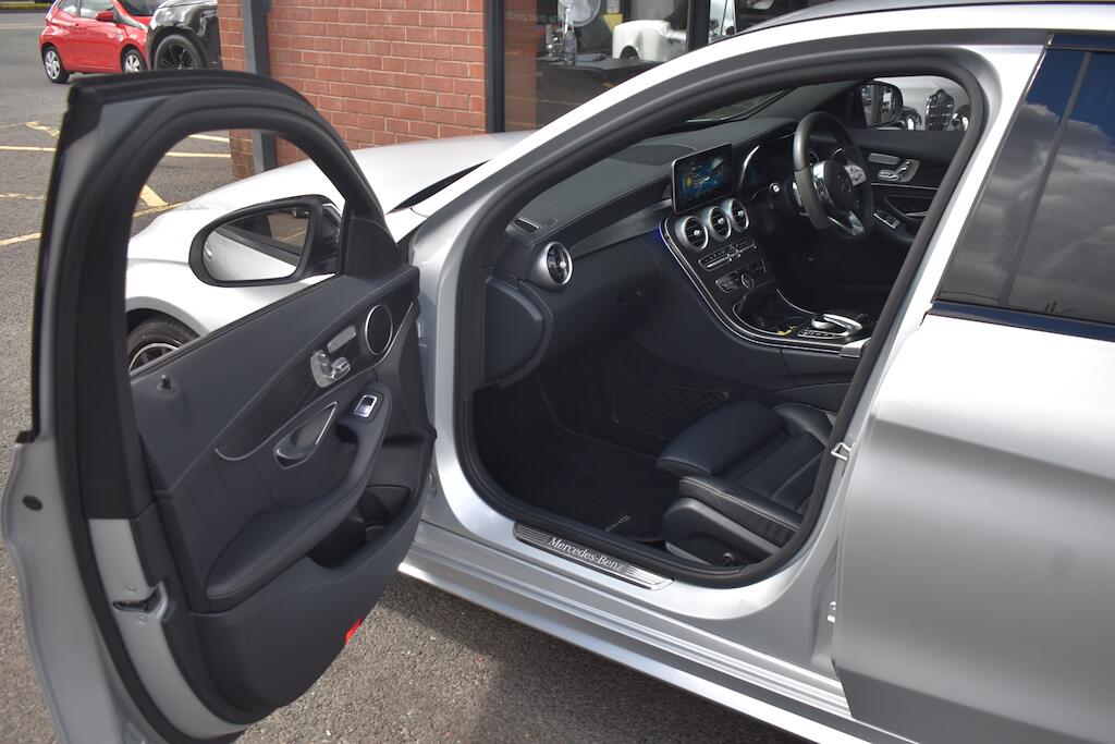 Mercedes-Benz C Class view 39