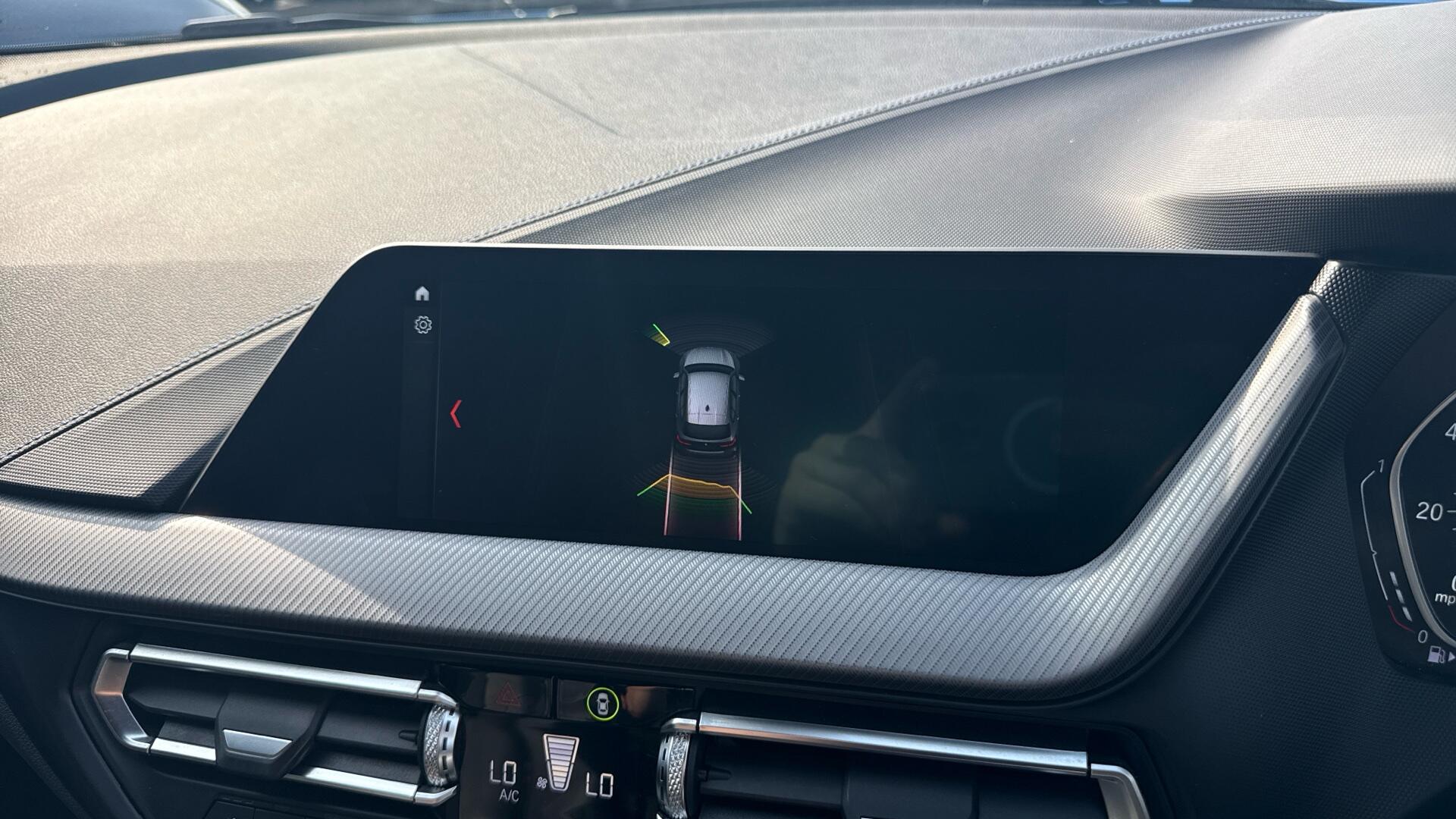 BMW 1 Series view 42