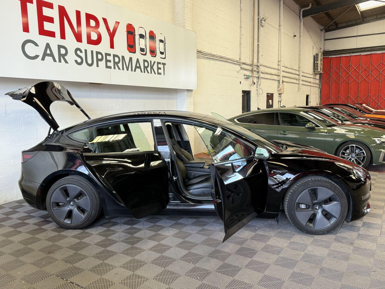Tesla Model 3 view 14