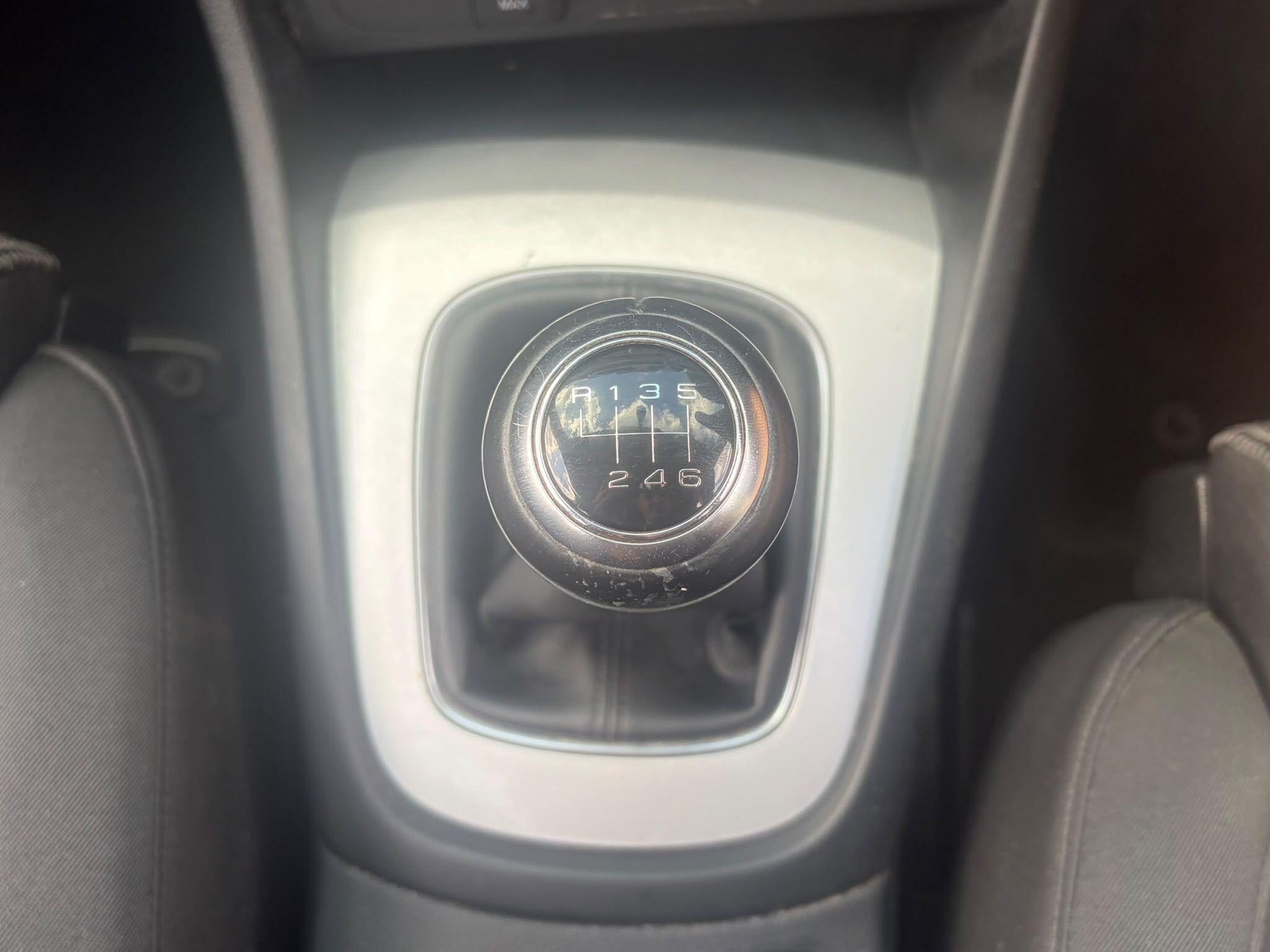 Audi Q3 view 29