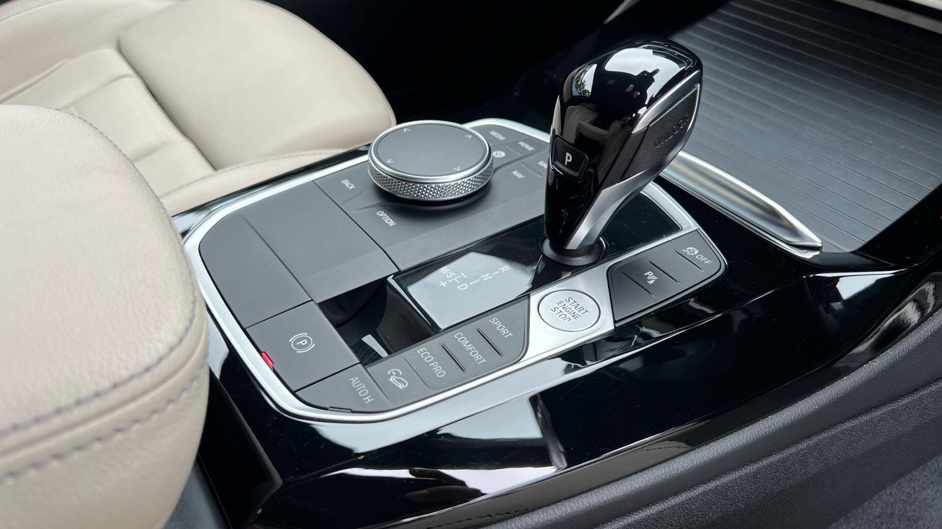 BMW X3 view 10